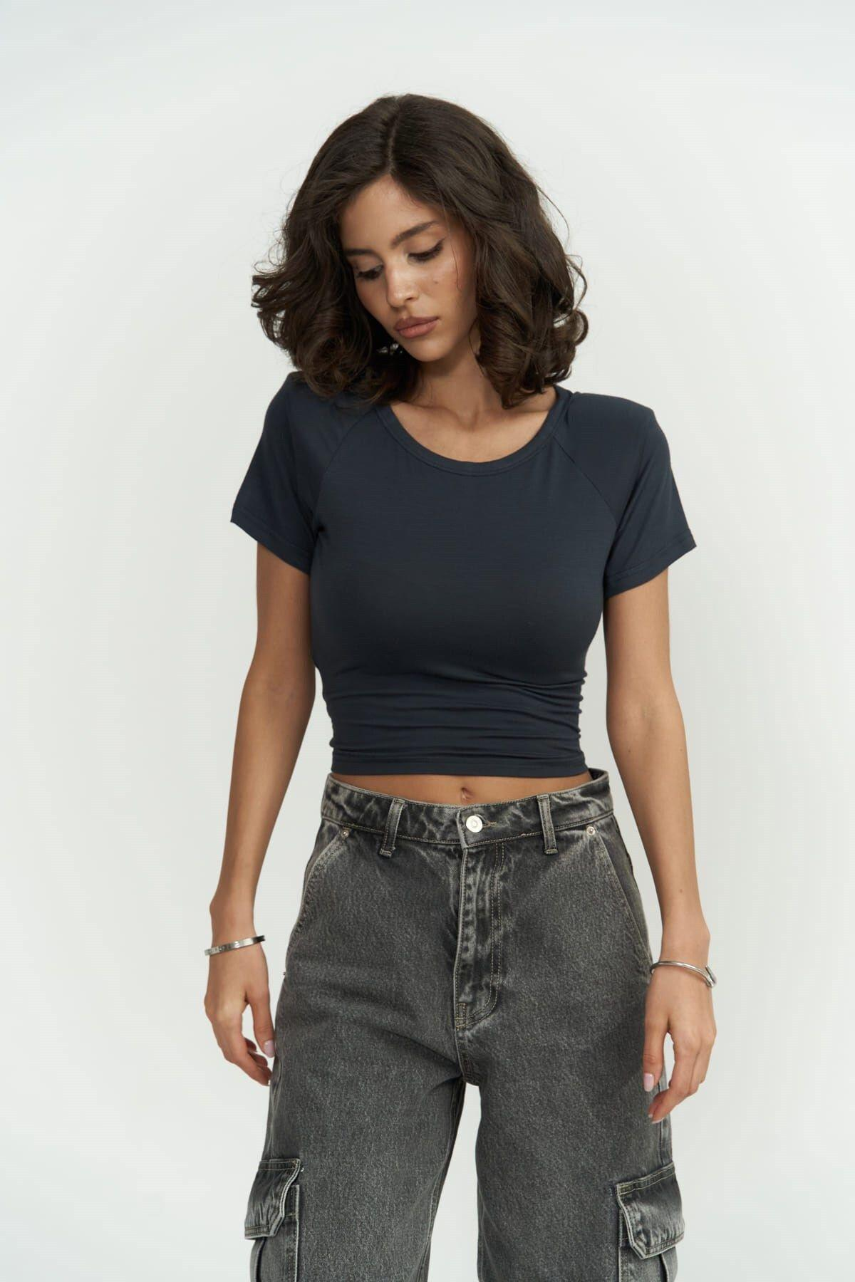 Perla Padded Anthracite Crop Blouse