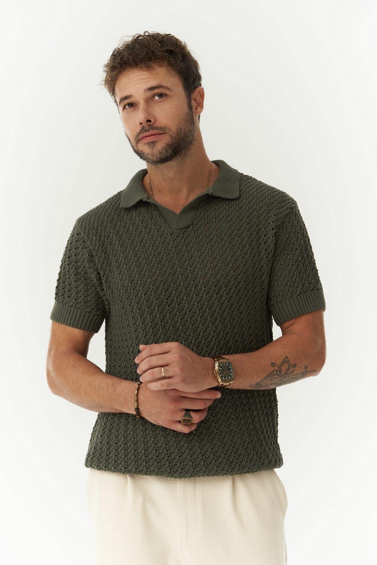 Peter Men's Polo Collar Khaki Knit T-Shirt