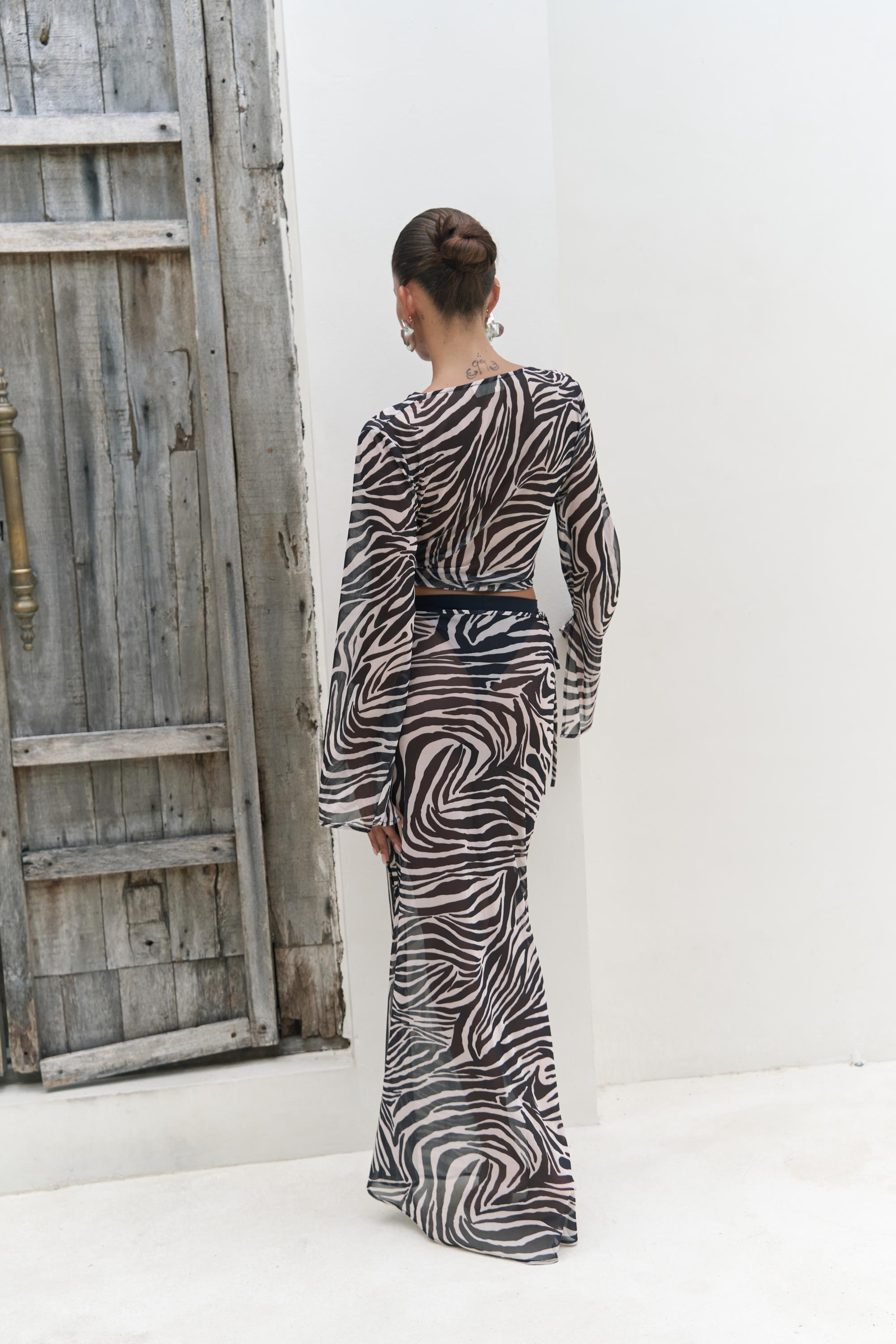 Pnaisyonist Uzun Kol Siyah Crop Etek Takım