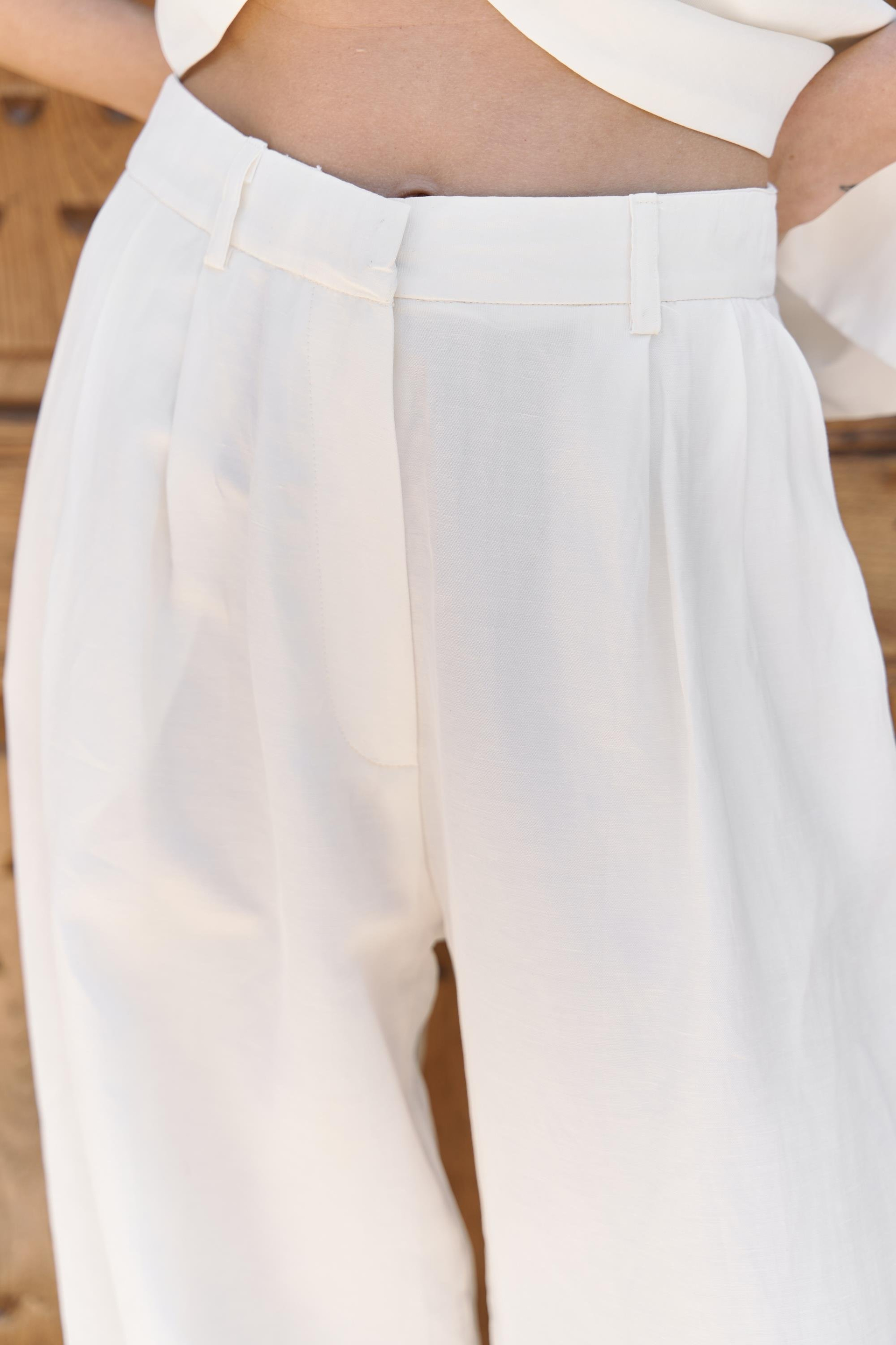 Prasetsah Bağlamalı Ekru Crop Pantolon Takım