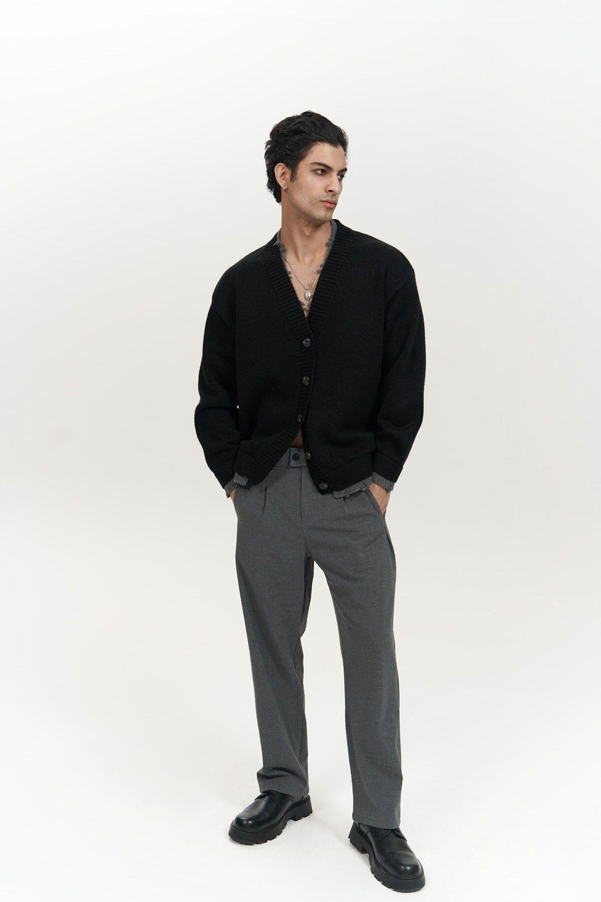 Raid Men's Black Double-Collar Knit Cardigan
