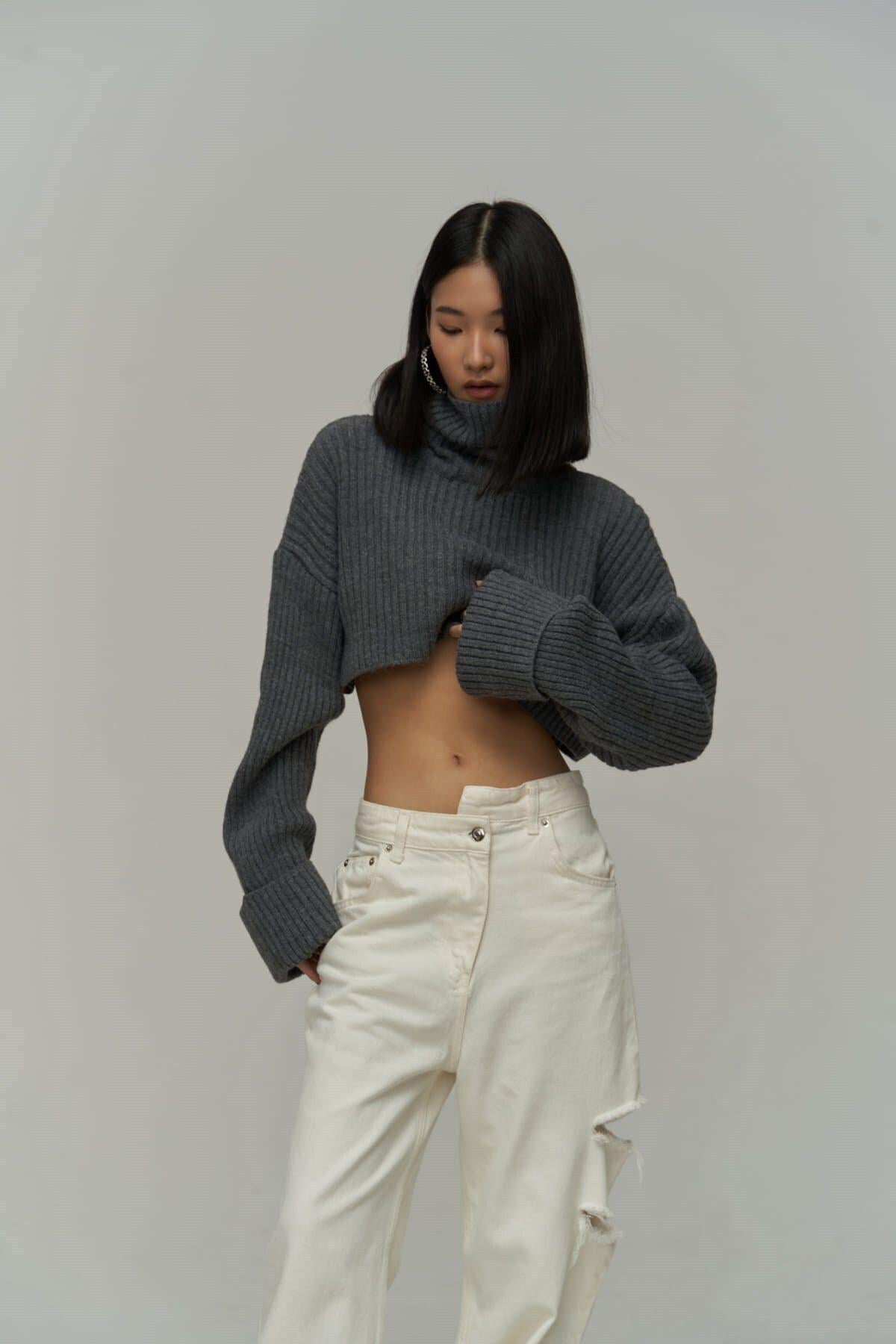 Mai Collection Revue High Neck Anthracite Crop Sweater