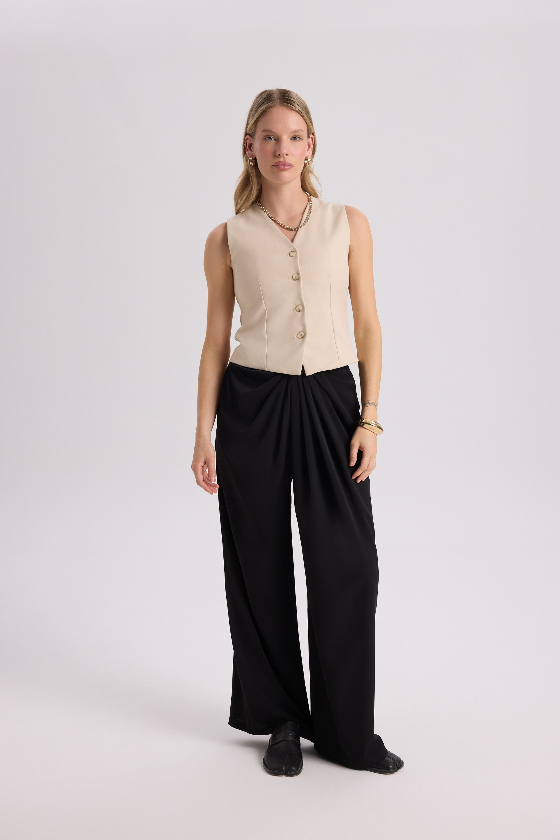 Rianto Light Beige Short Vest