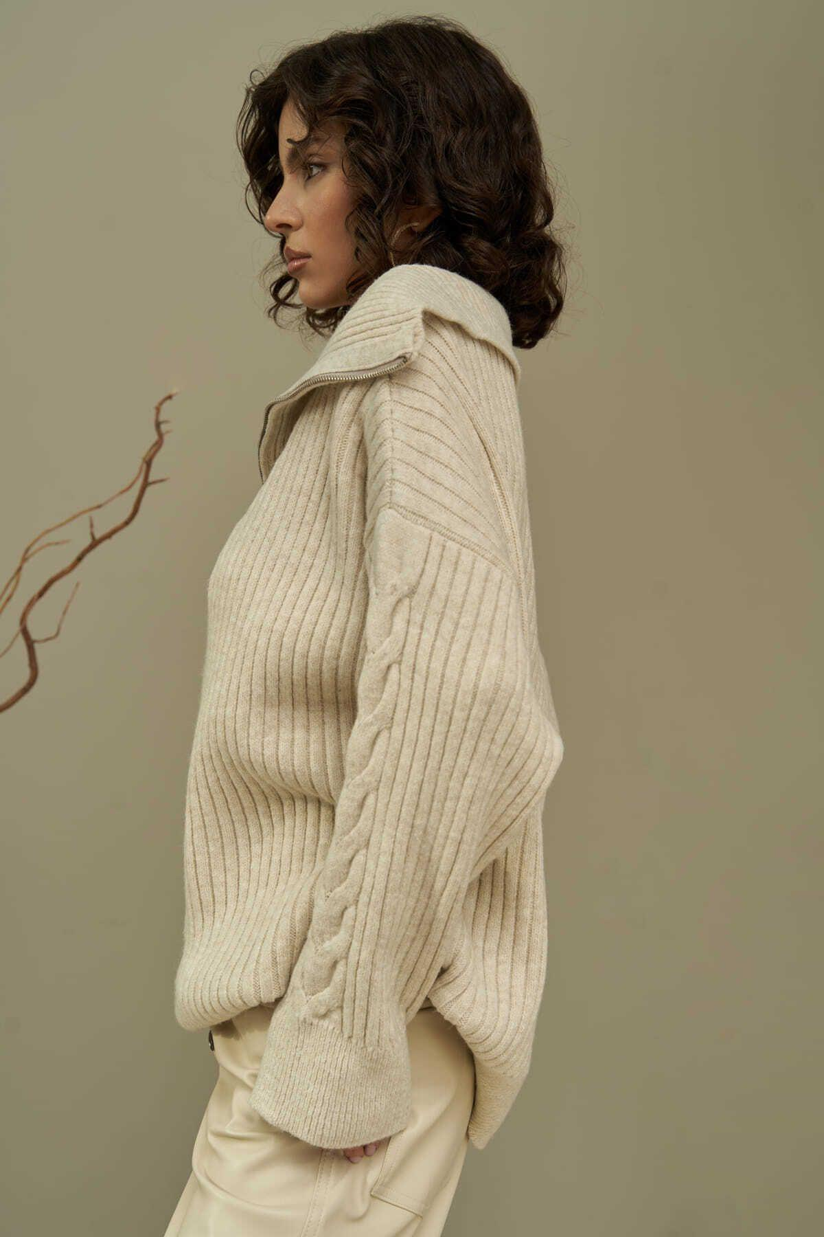 Mai Rika Beige Cable Knit Zip-Up Sweater