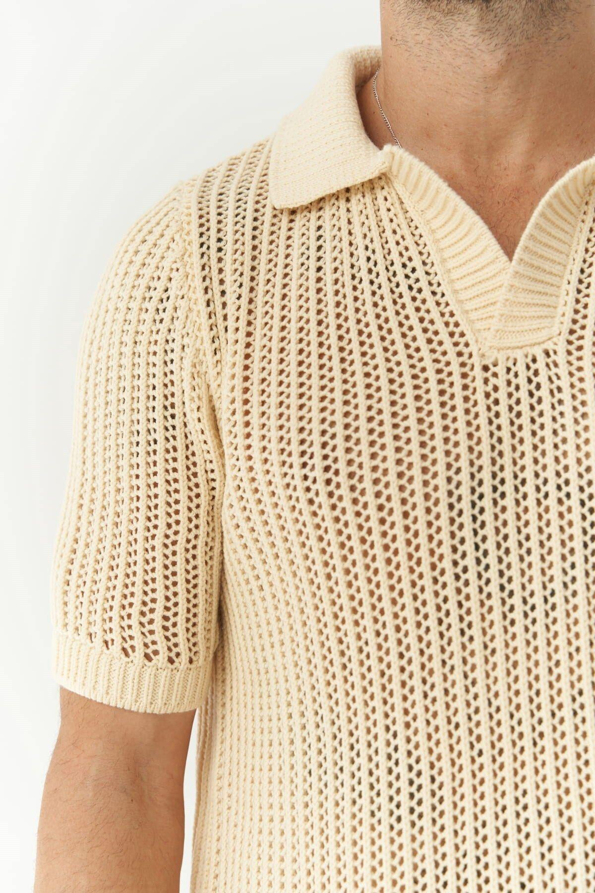 Robert Men's Polo Collar Beige Knit T-Shirt