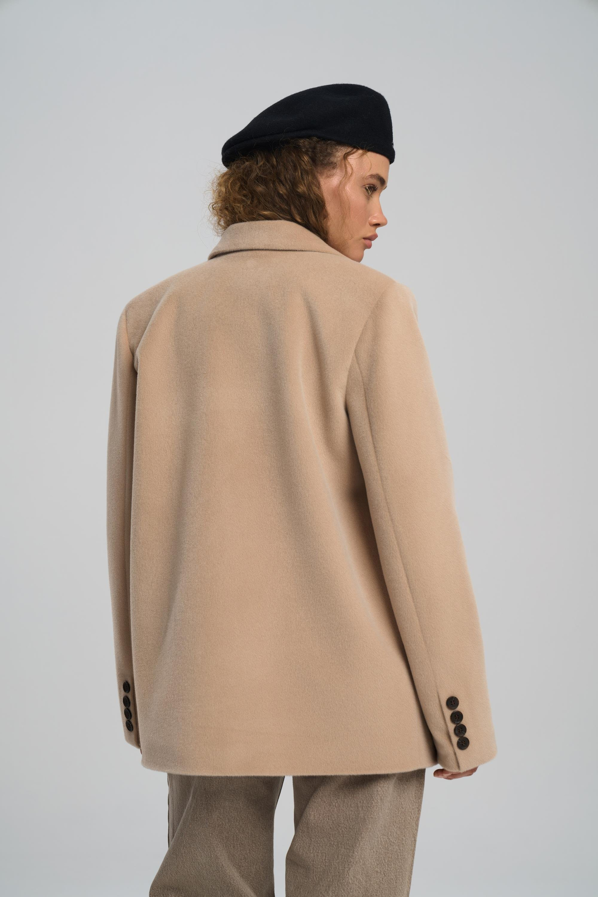 Runa Oversize Bej Blazer