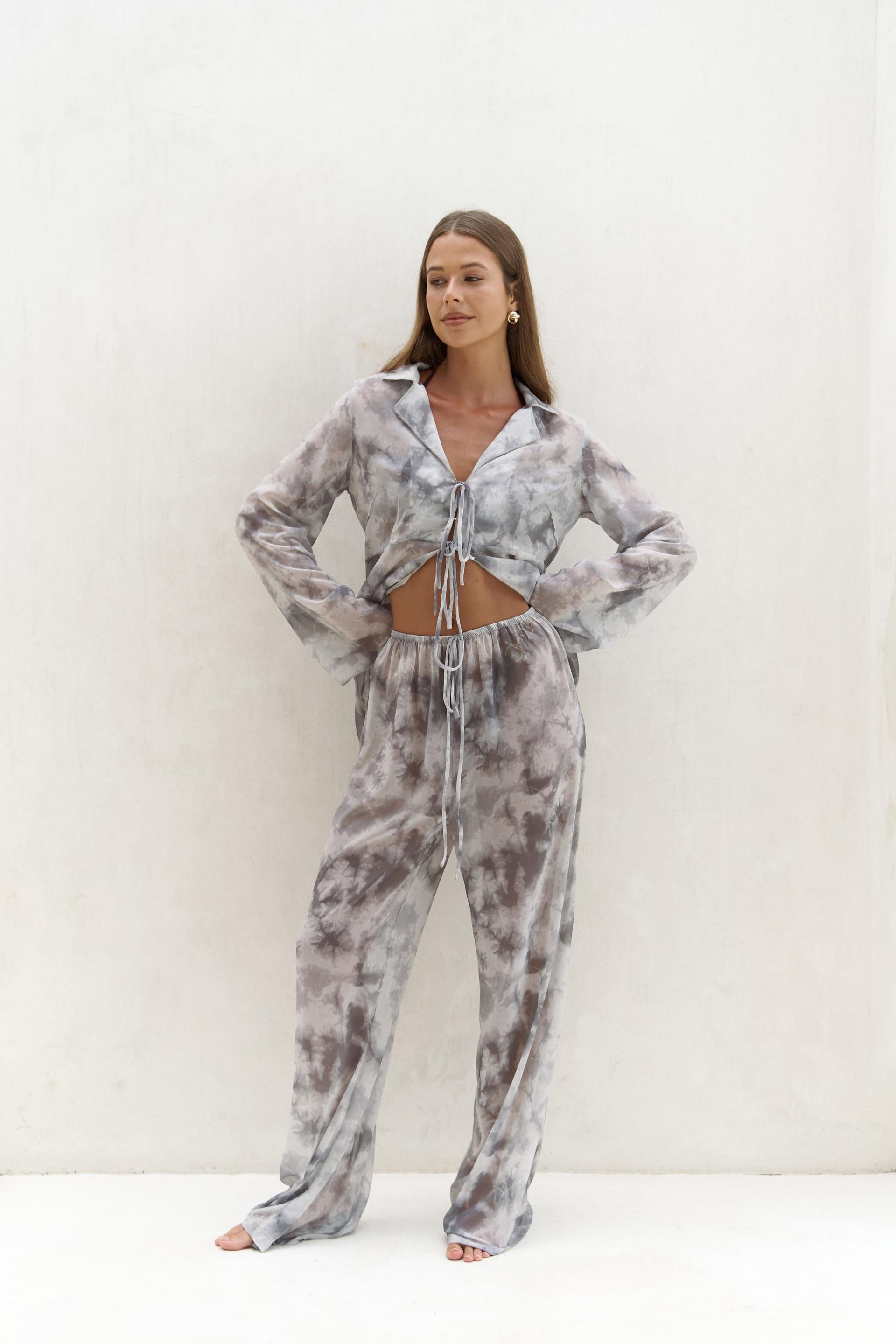 Saifudin Bağcık Detaylı Gri Gömlek Pantolon Takım 