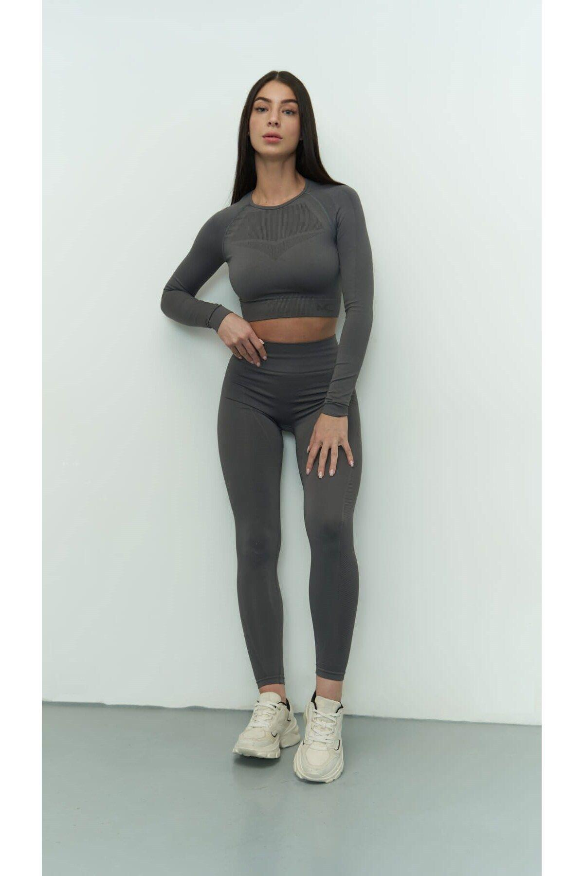 Mai Collection Sandra Gray Long Sleeve Crop