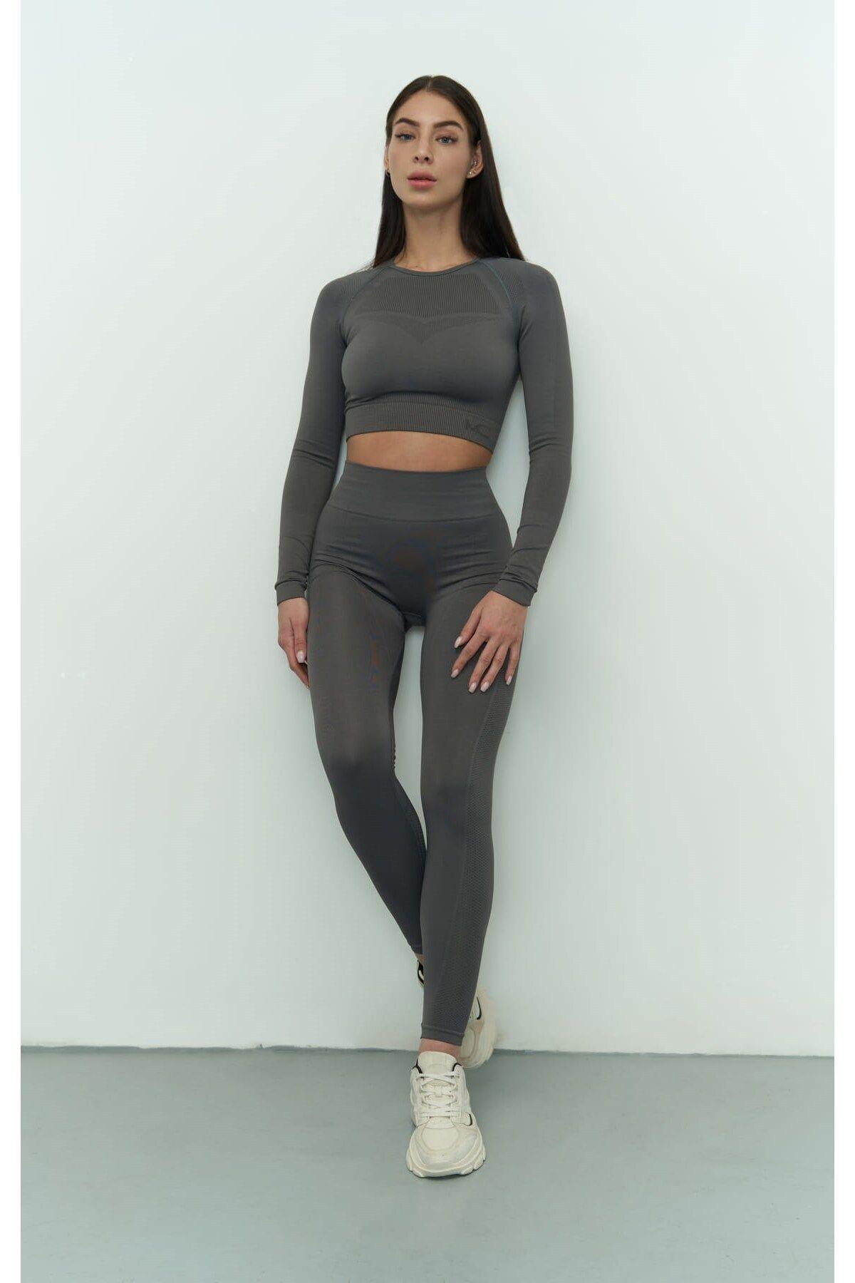 Mai Collection Sandra Gray Long Sleeve Crop