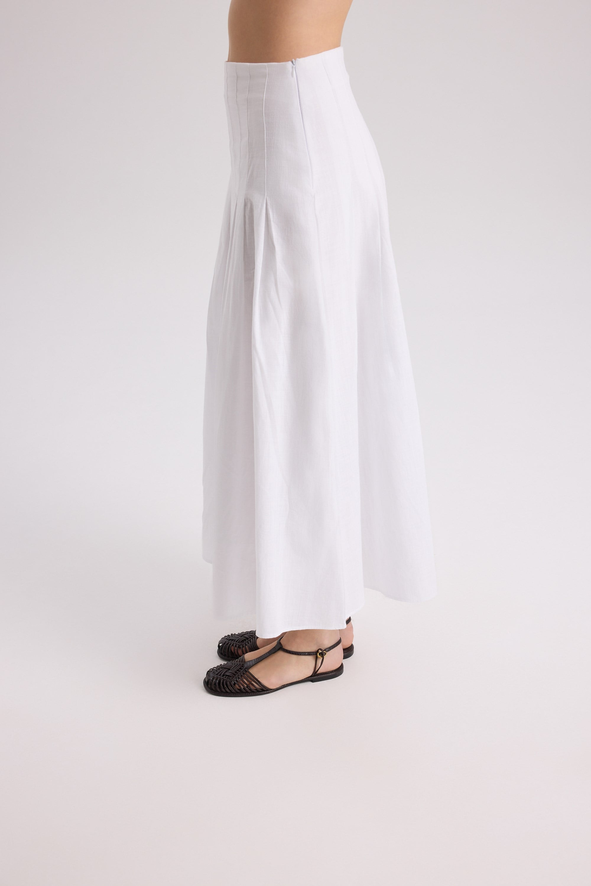Sera Pleated Detail White Long Skirt