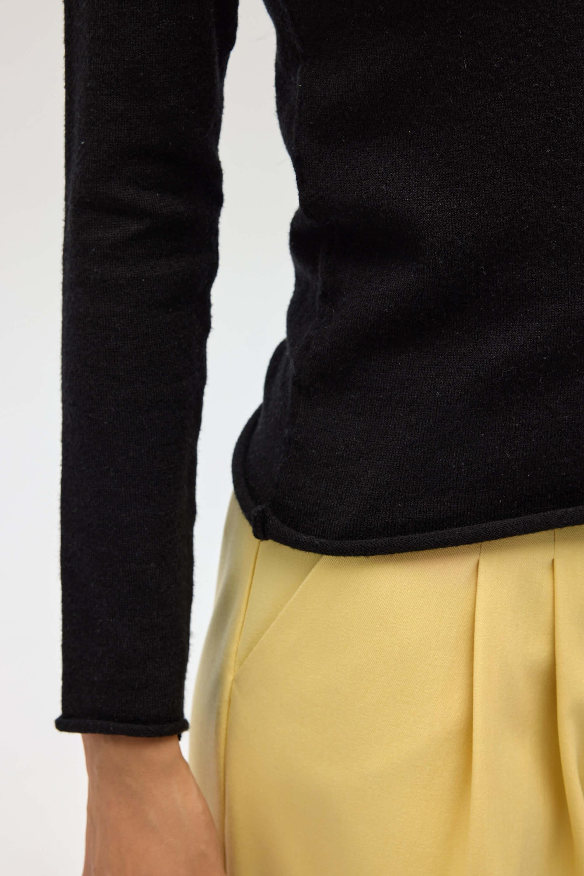 Serina Balıkçı Yaka Siyah İnce Triko