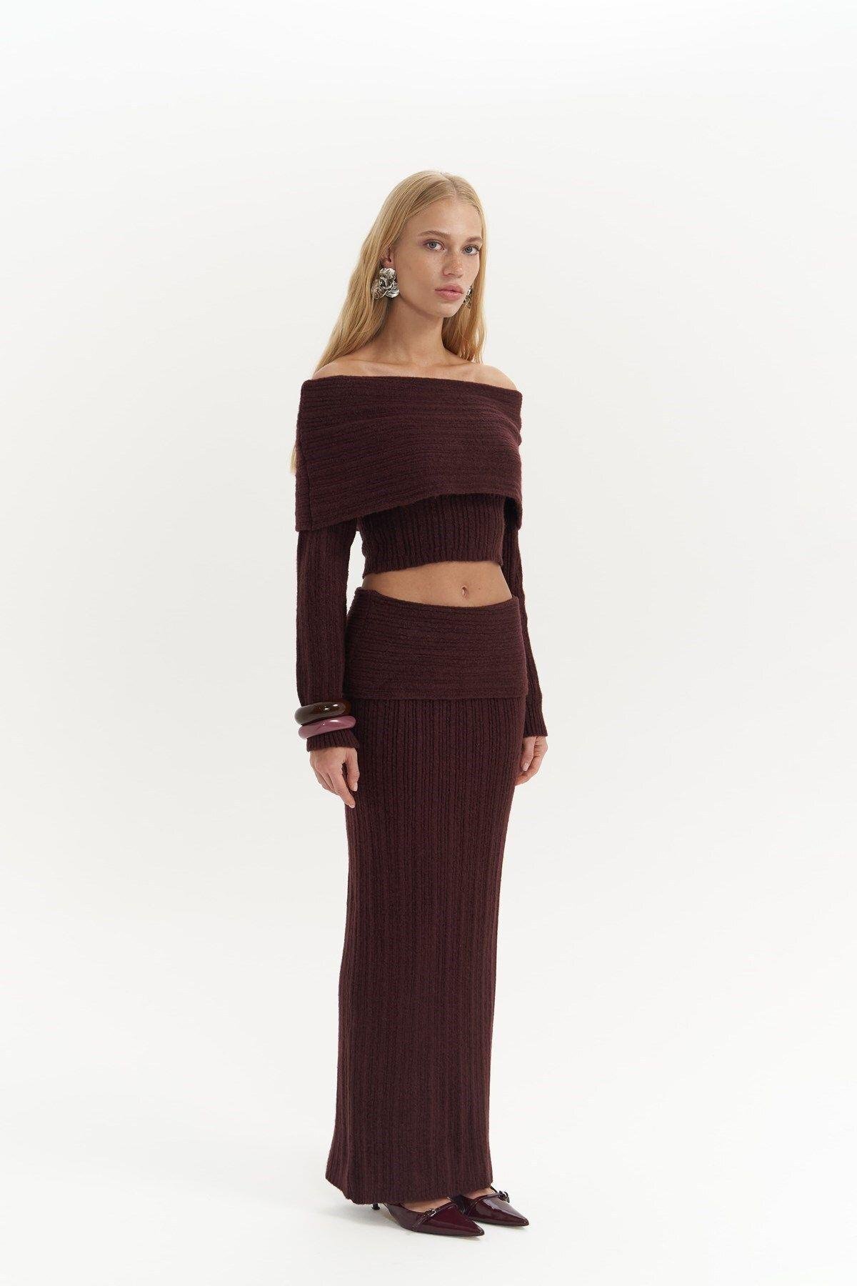 Sevara Burgundy Blouse&Skirt Knit Set