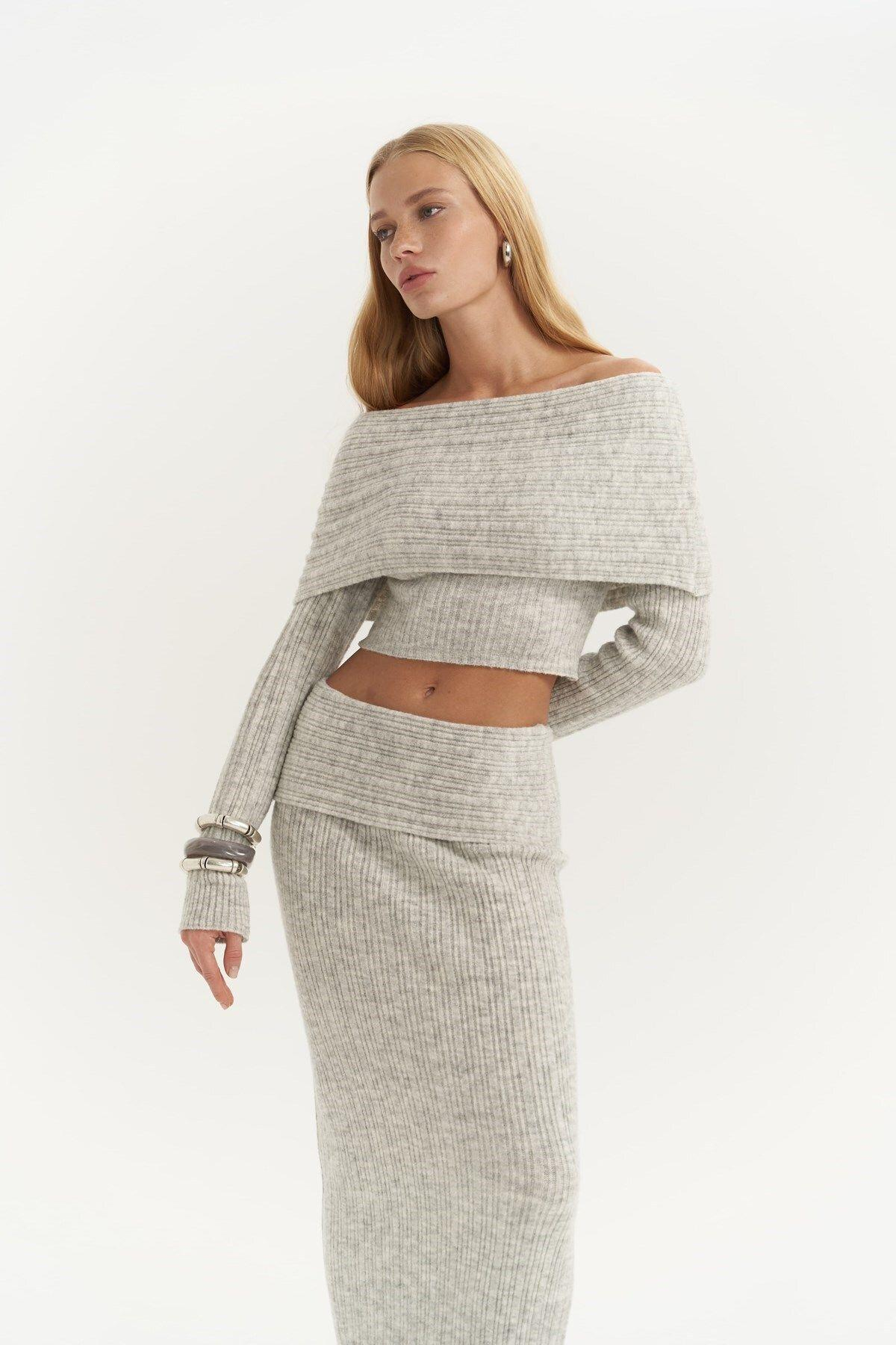 Sevara Gray Blouse&Skirt Knit Set