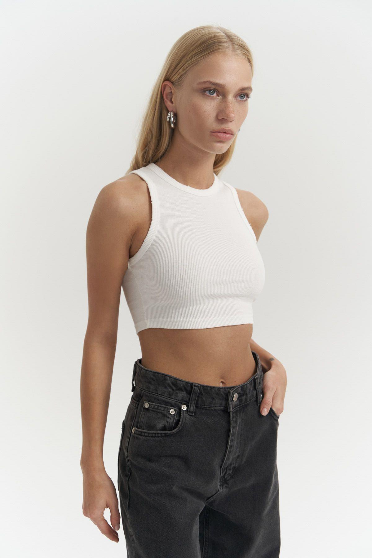 Shoulder White Crop
