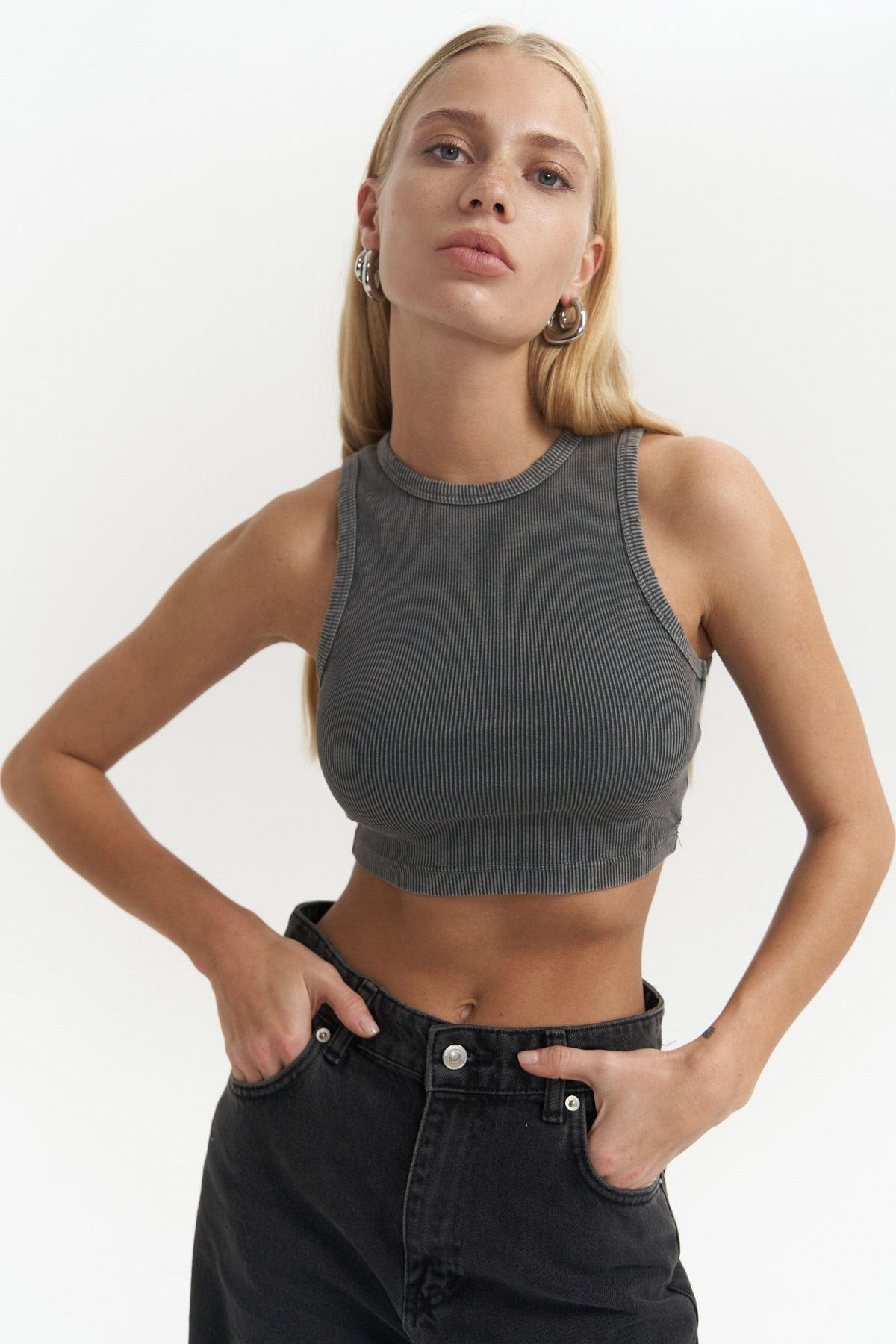 Shoulder Dark Gray Crop