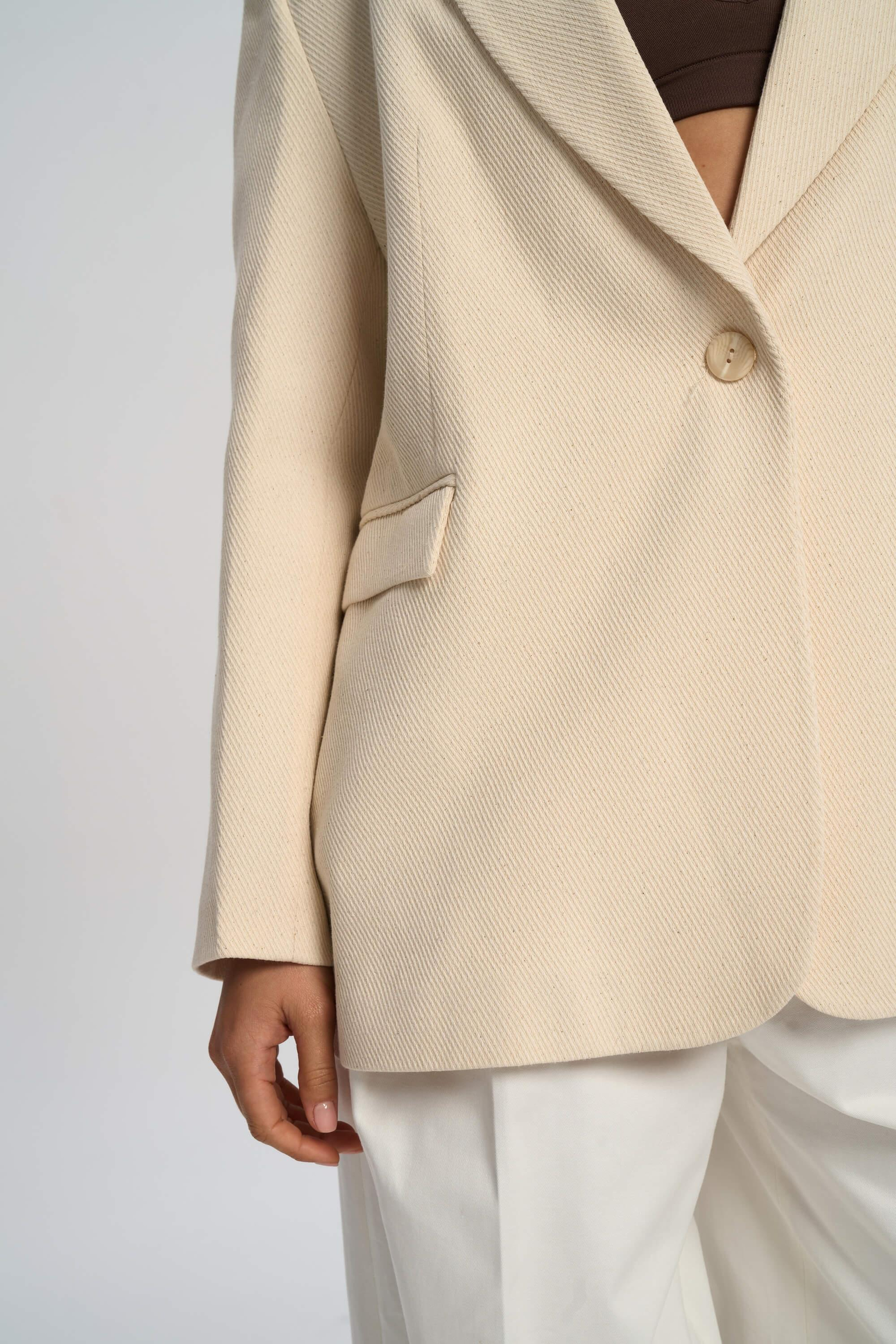 Solara Back Buttoned Naturel Blazer