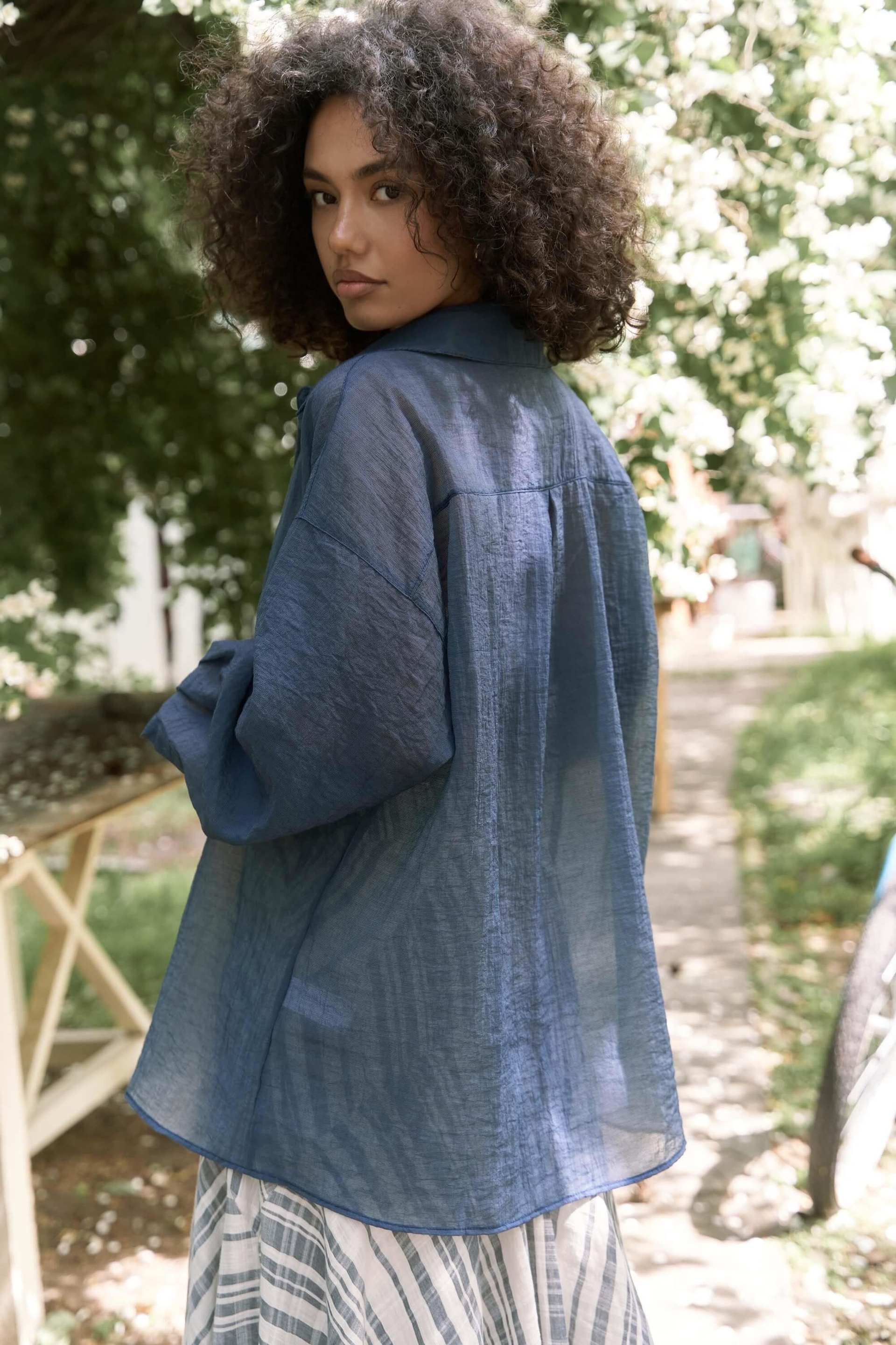 Syaritta Oversize İndigo Transparan Gömlek