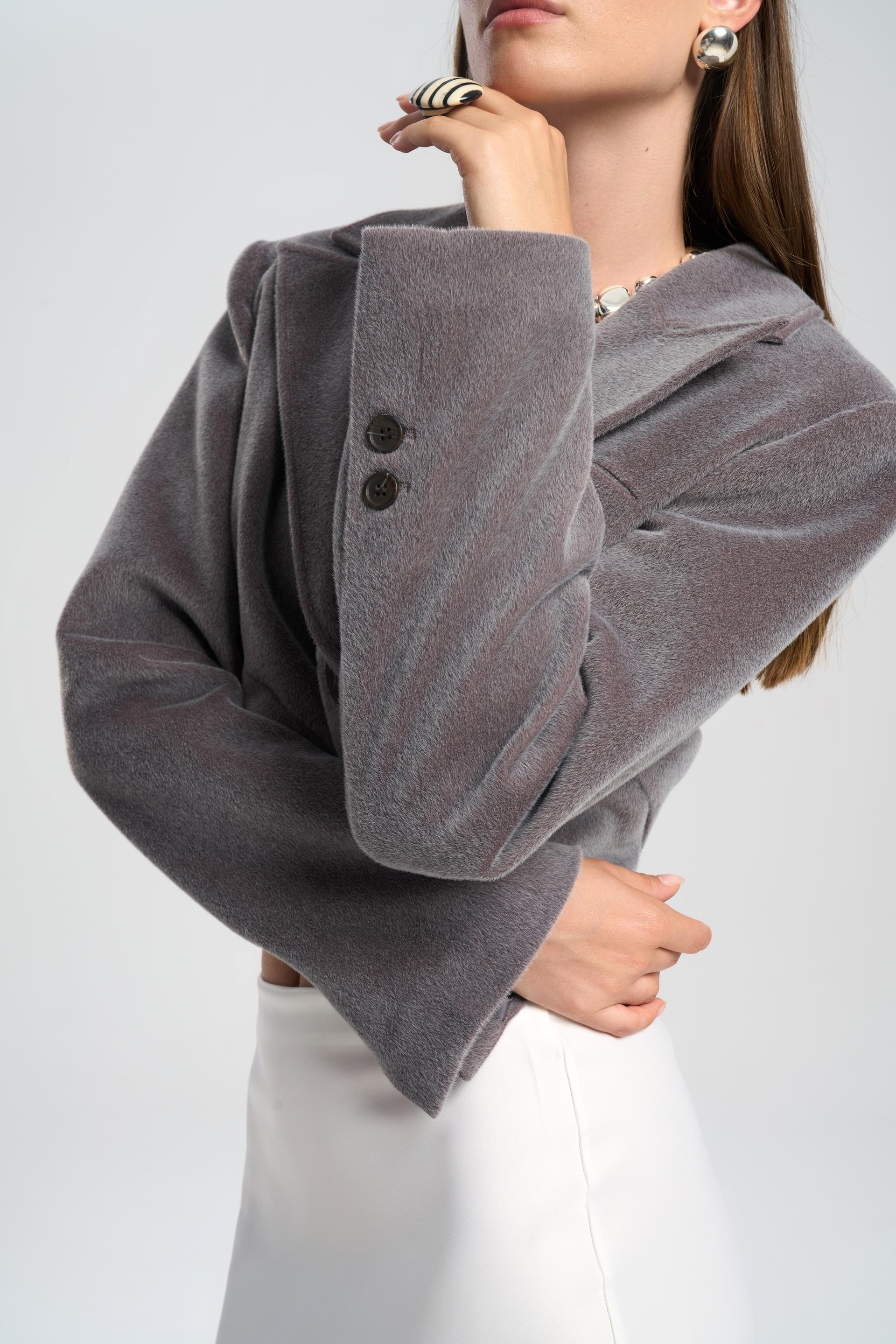 Teya Gri Üçgen Detay Crop Ceket