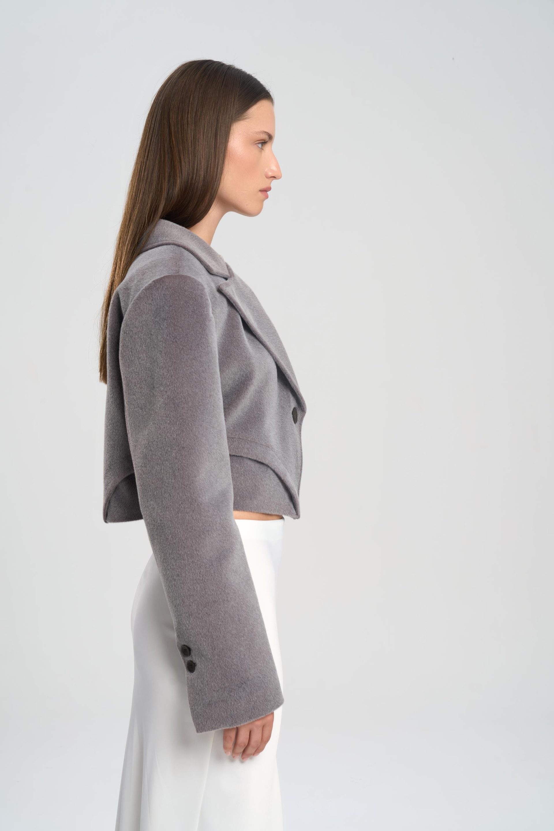 Teya Gri Üçgen Detay Crop Ceket