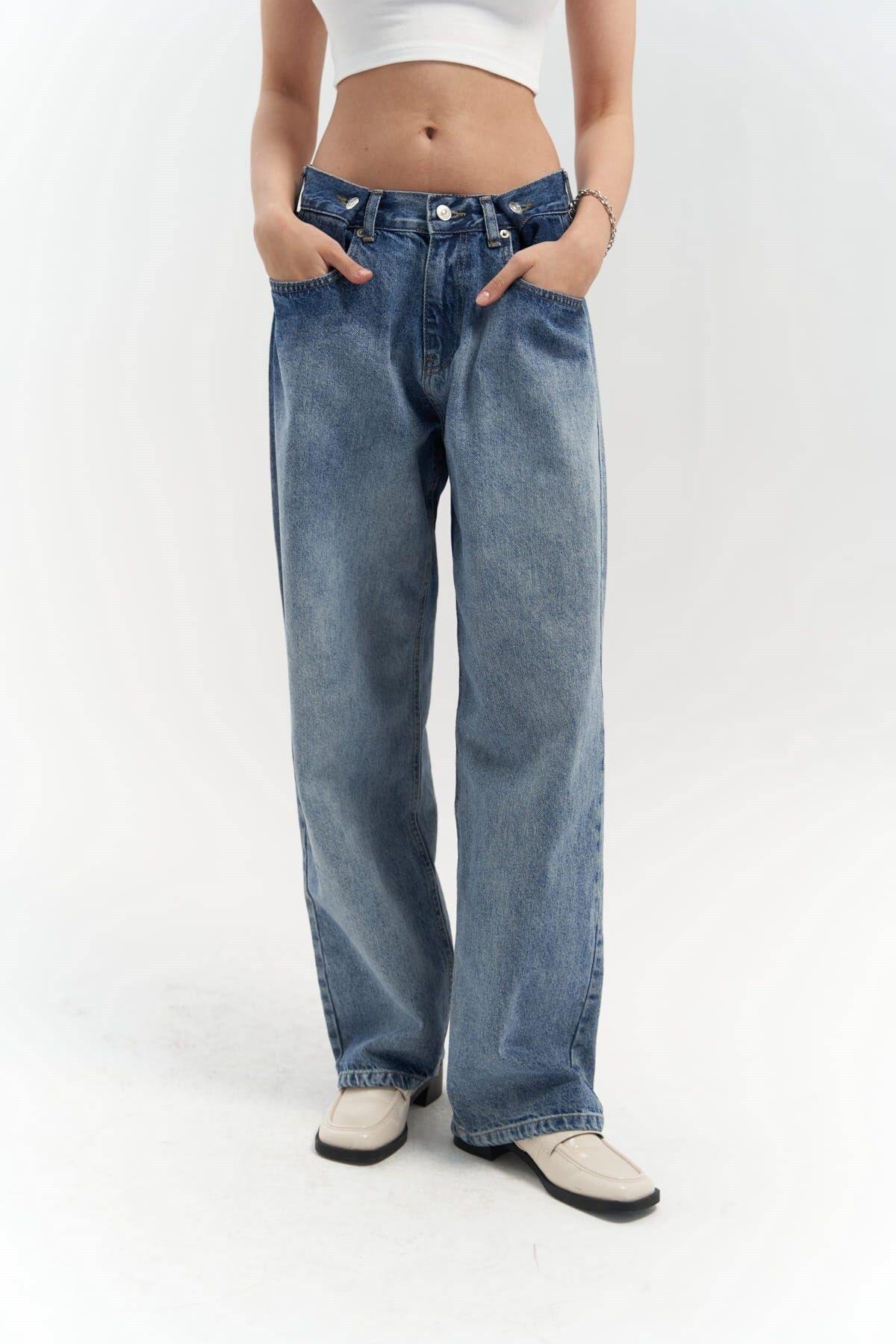 Unique Blue / Blue Jeans