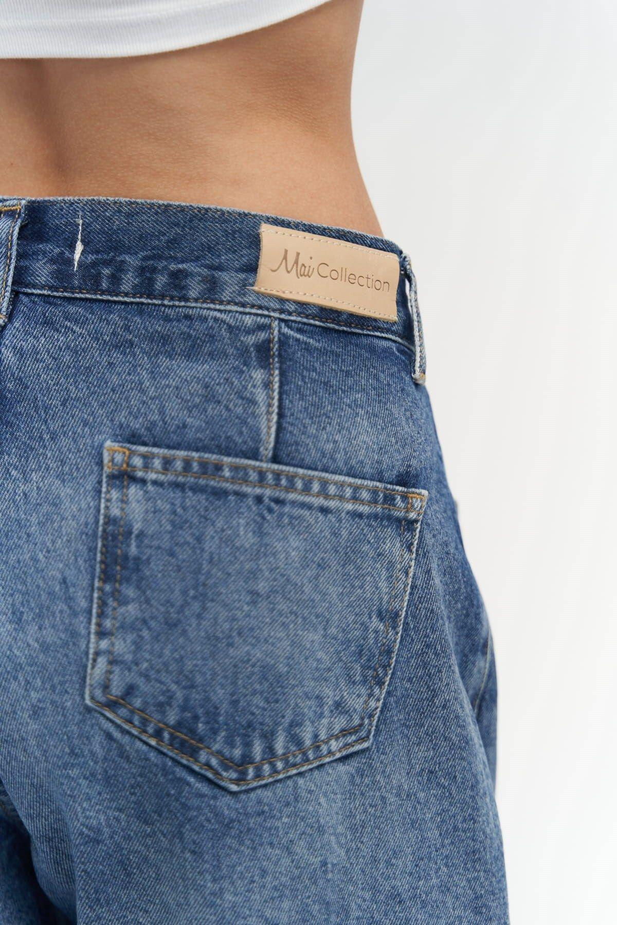 Unique Blue / Blue Jeans