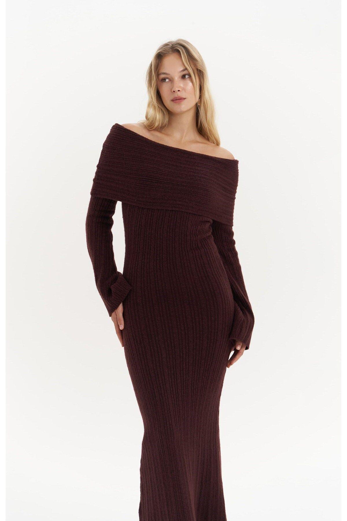 Valencia Burgundy Long Knit Dress