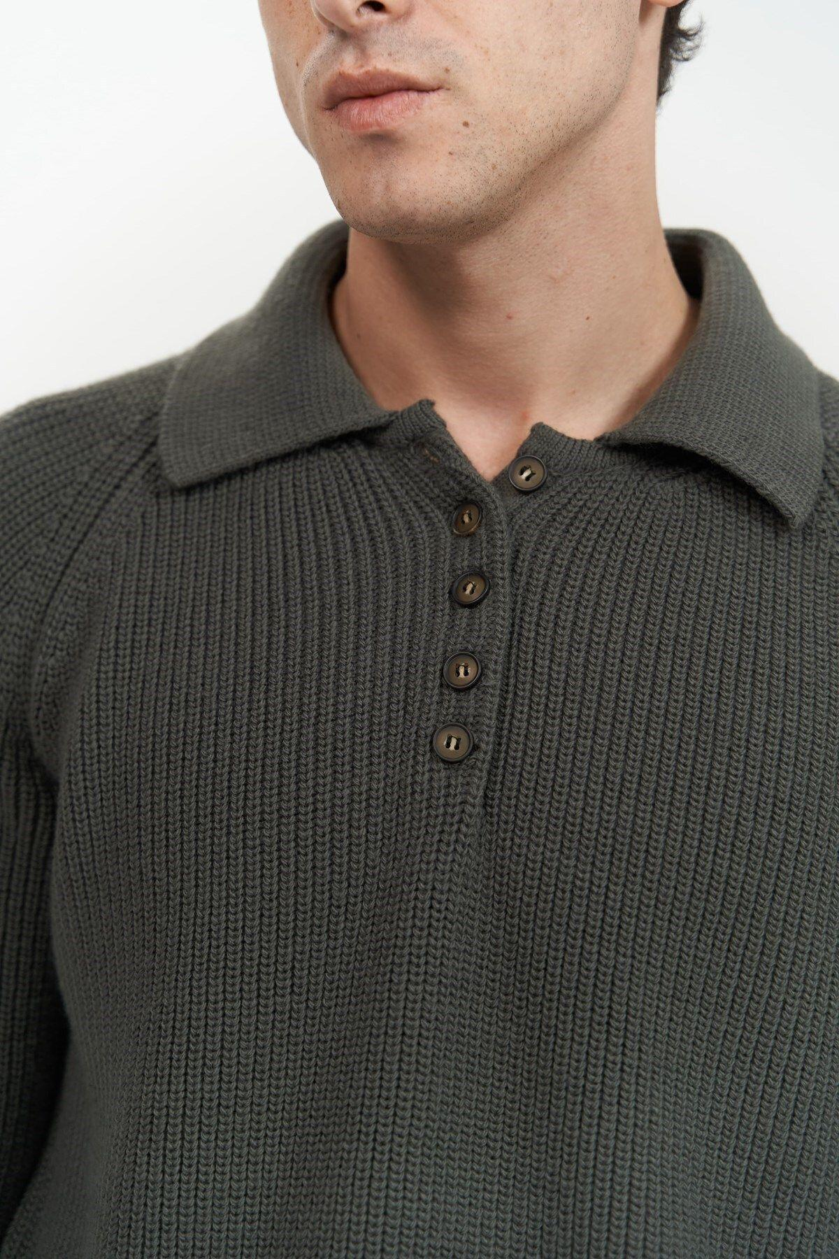  Vander Men's Anthracite Knit Sweater with Button Detail