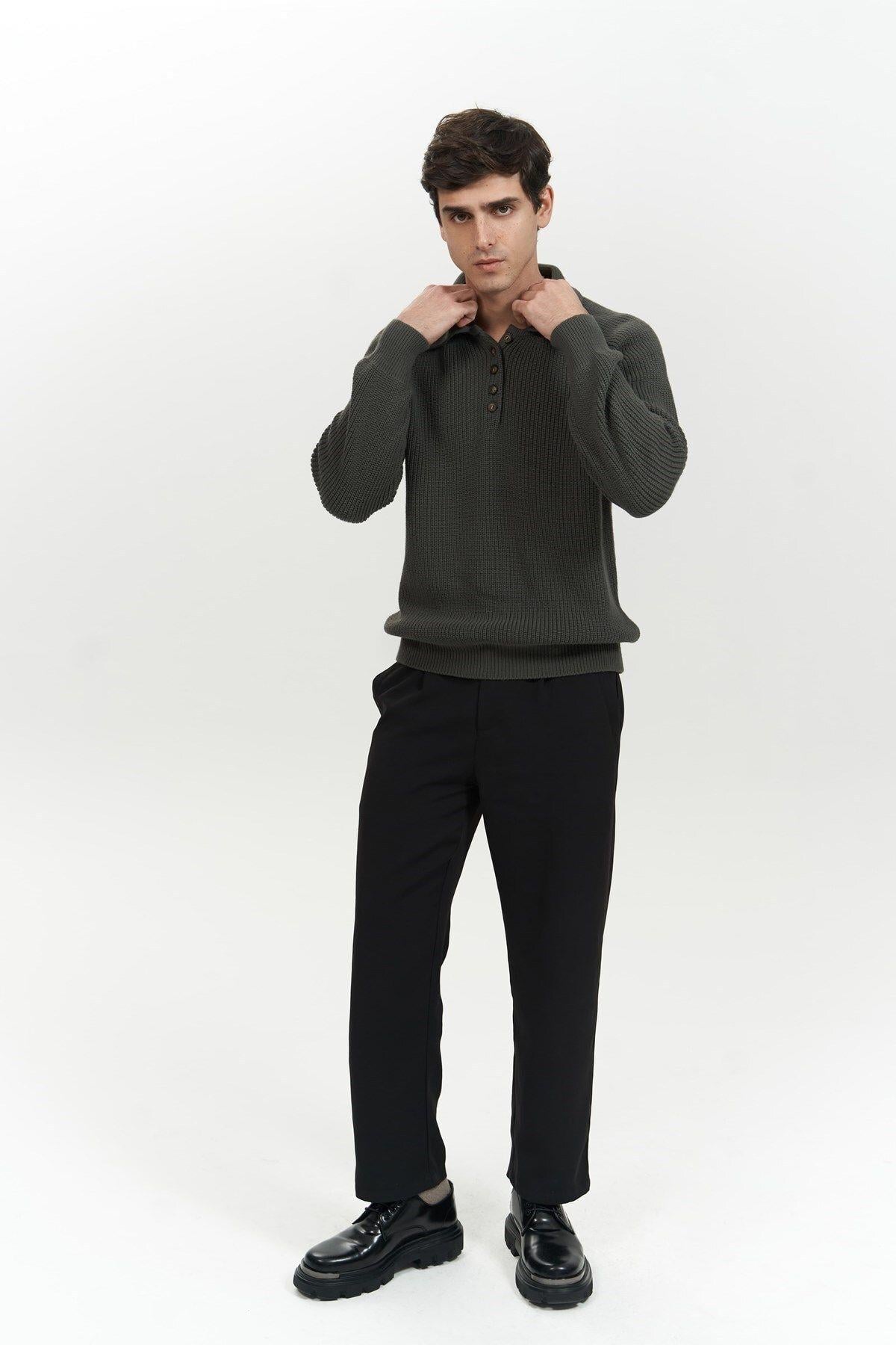  Vander Men's Anthracite Knit Sweater with Button Detail