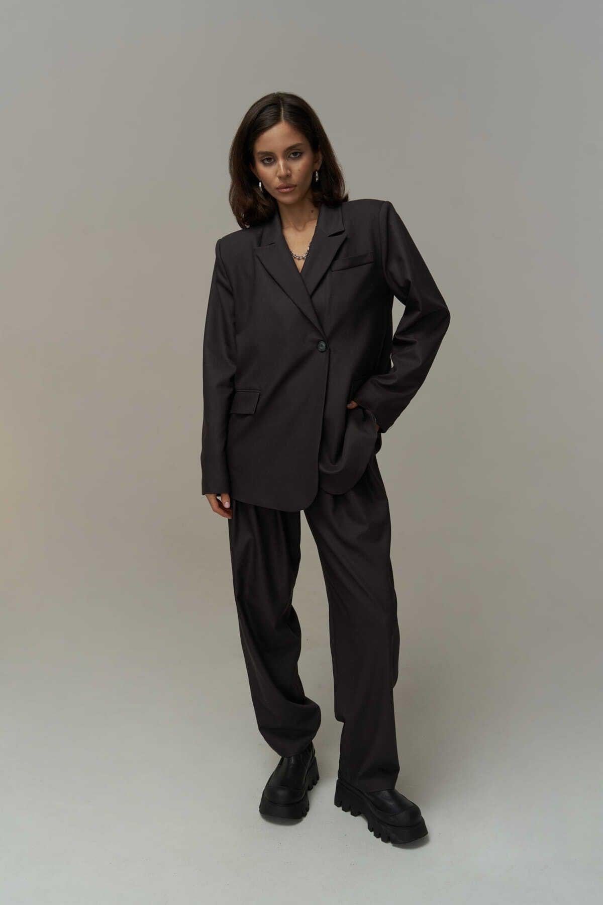 Mai Vanya Light Black Blazer Suit