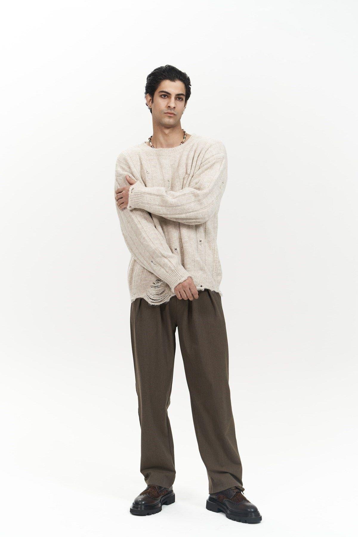 Vincent Yırtık Detay Bej Erkek Triko Kazak