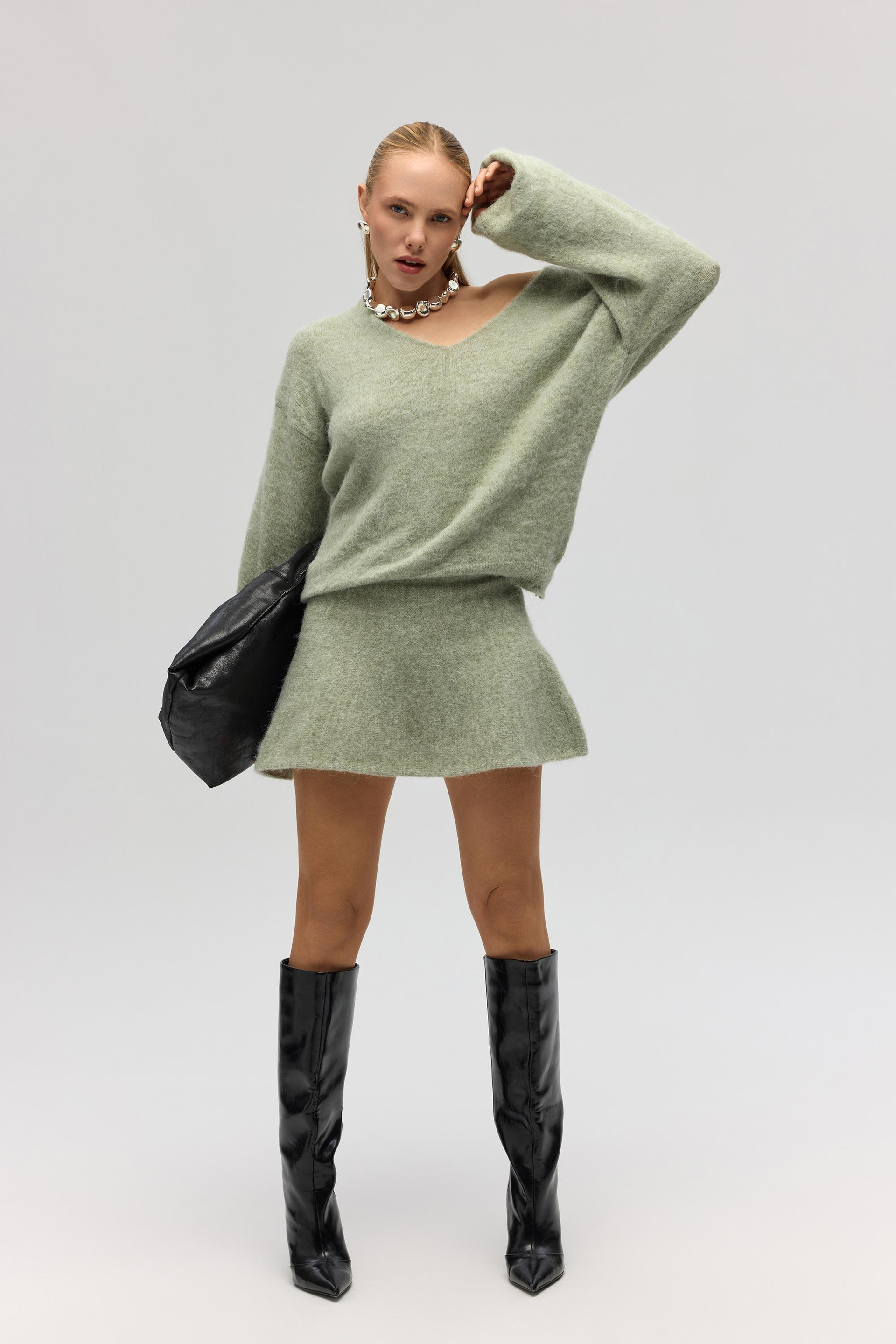 Zerium Basic V Yaka Yeşil Triko Kazak