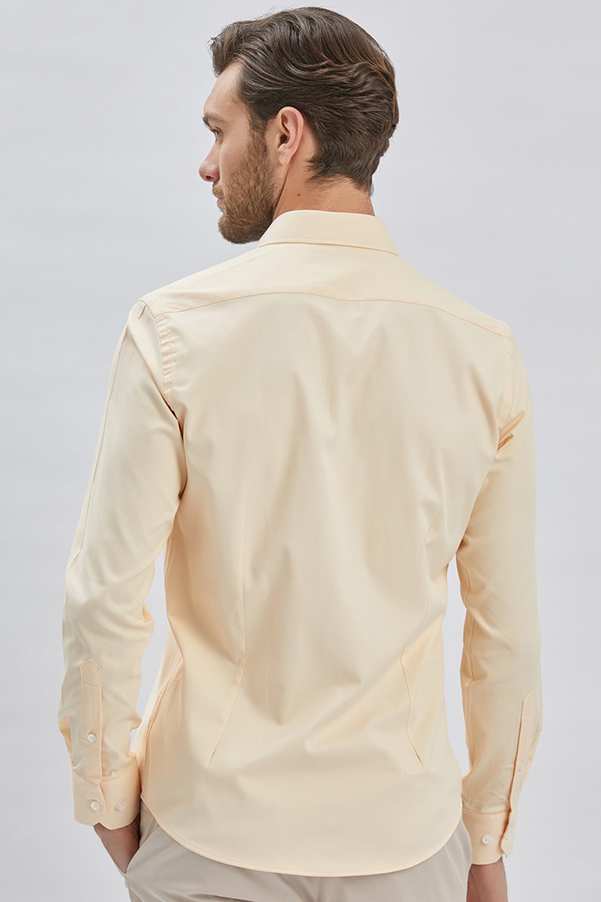 Bej Uzun Kollu Cepsiz Pamuklu Likralı Klasik Slim Fit Gömlek 1004240234