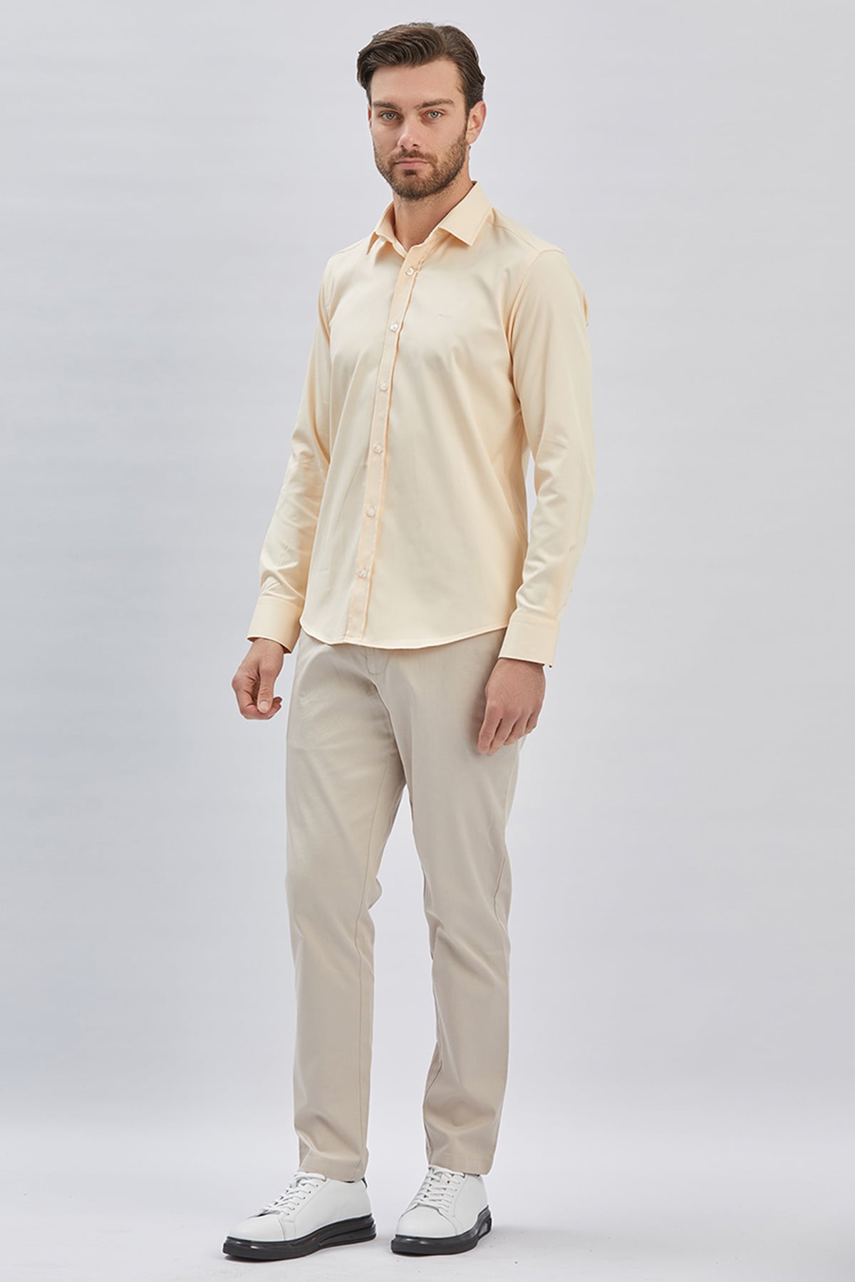 Bej Uzun Kollu Cepsiz Pamuklu Likralı Klasik Slim Fit Gömlek 1004240234