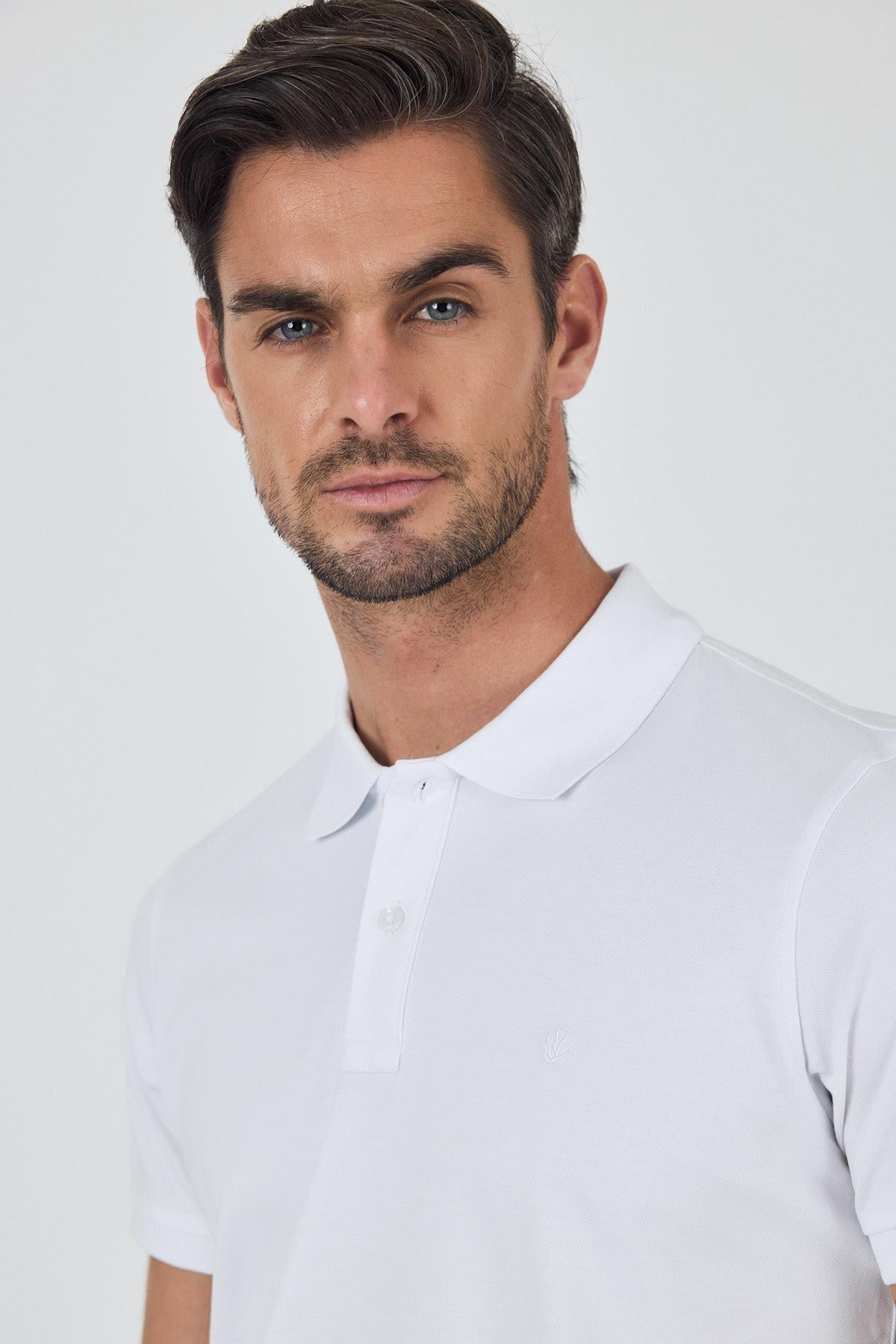 Beyaz Kısa Kol Düz Pike Polo Yaka Cepsiz Pamuk Casual Slim Fit Tişört 1011250157