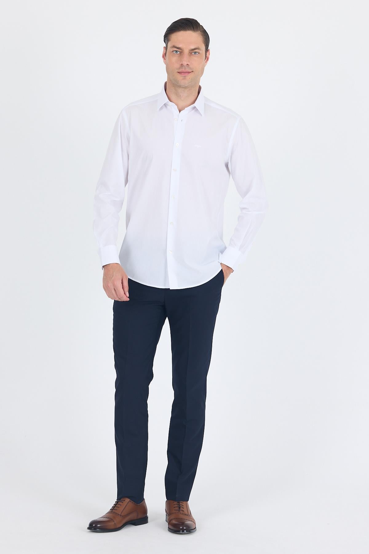 Klasik Yaka Uzun Kol Cepsiz Comfort Fit Classic Pamuklu Gömlek Gömlek 1004250287