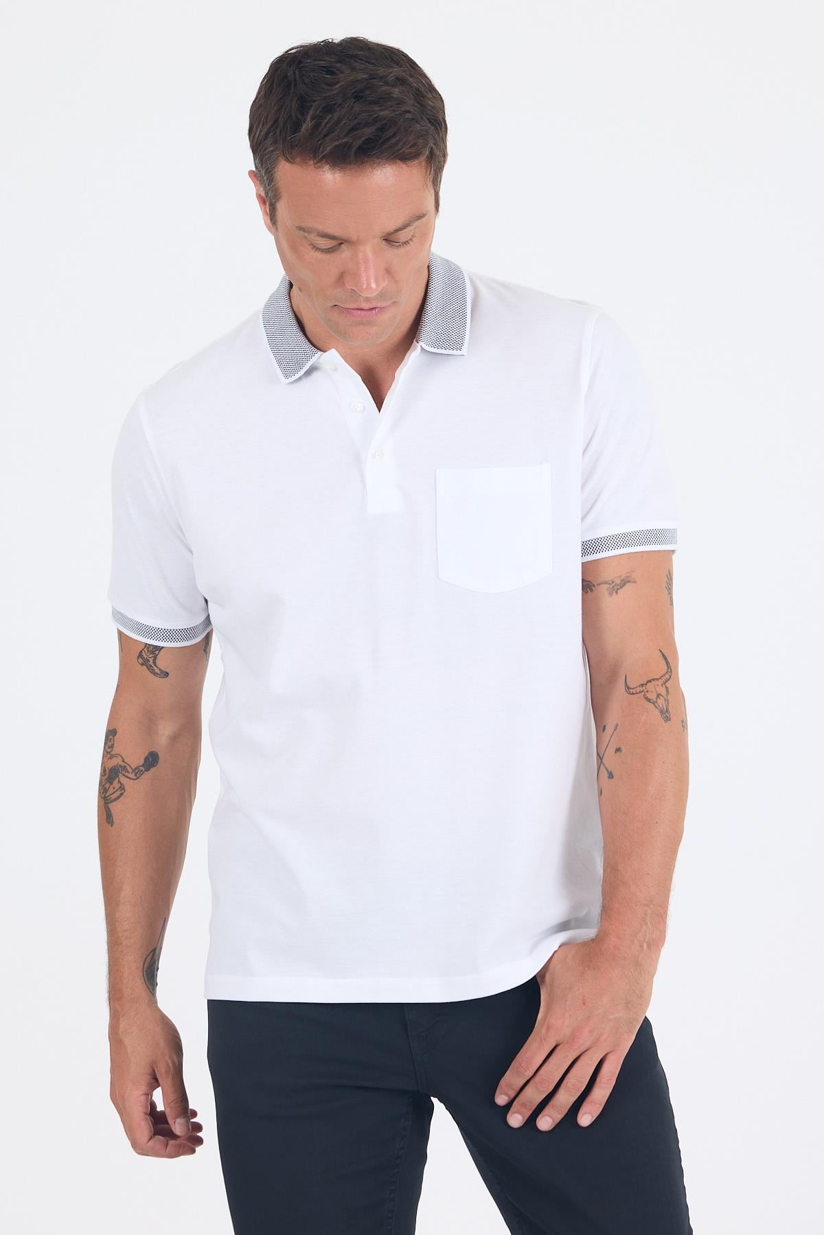 Beyaz Polo Yaka Kısa Kol Cepli Comfort Fit :%100 Pamuk Tişört 1011250181