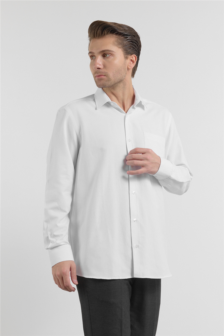 Beyaz Sert Yaka Uzun Kol Cepli Comfort Fit Pamuklu Gömlek 1004255285
