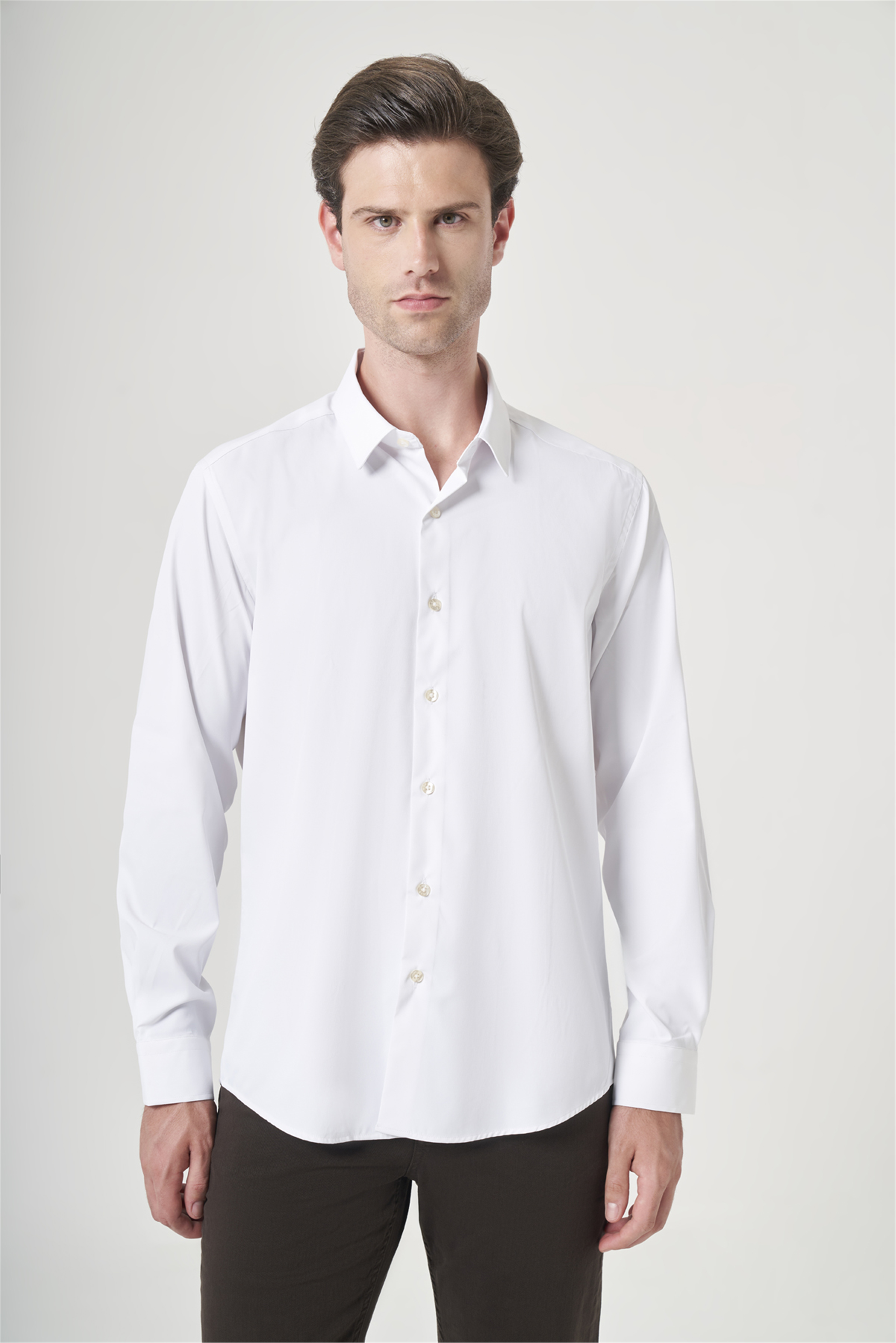 Beyaz Sert Yaka Uzun Kol Cepsiz Slim Fit Esnek Su İtici Gömlek 1004260234