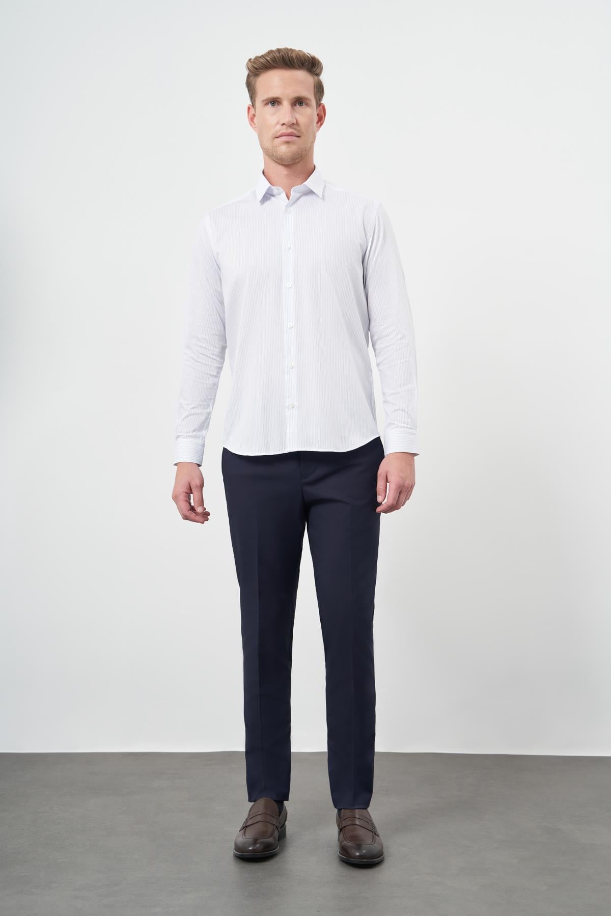 Beyaz Uzun Kol Çizgili Desen Gabardin Sert Yaka Cepsiz Pamuklu Classic Slim Fit Gömlek 1004245205
