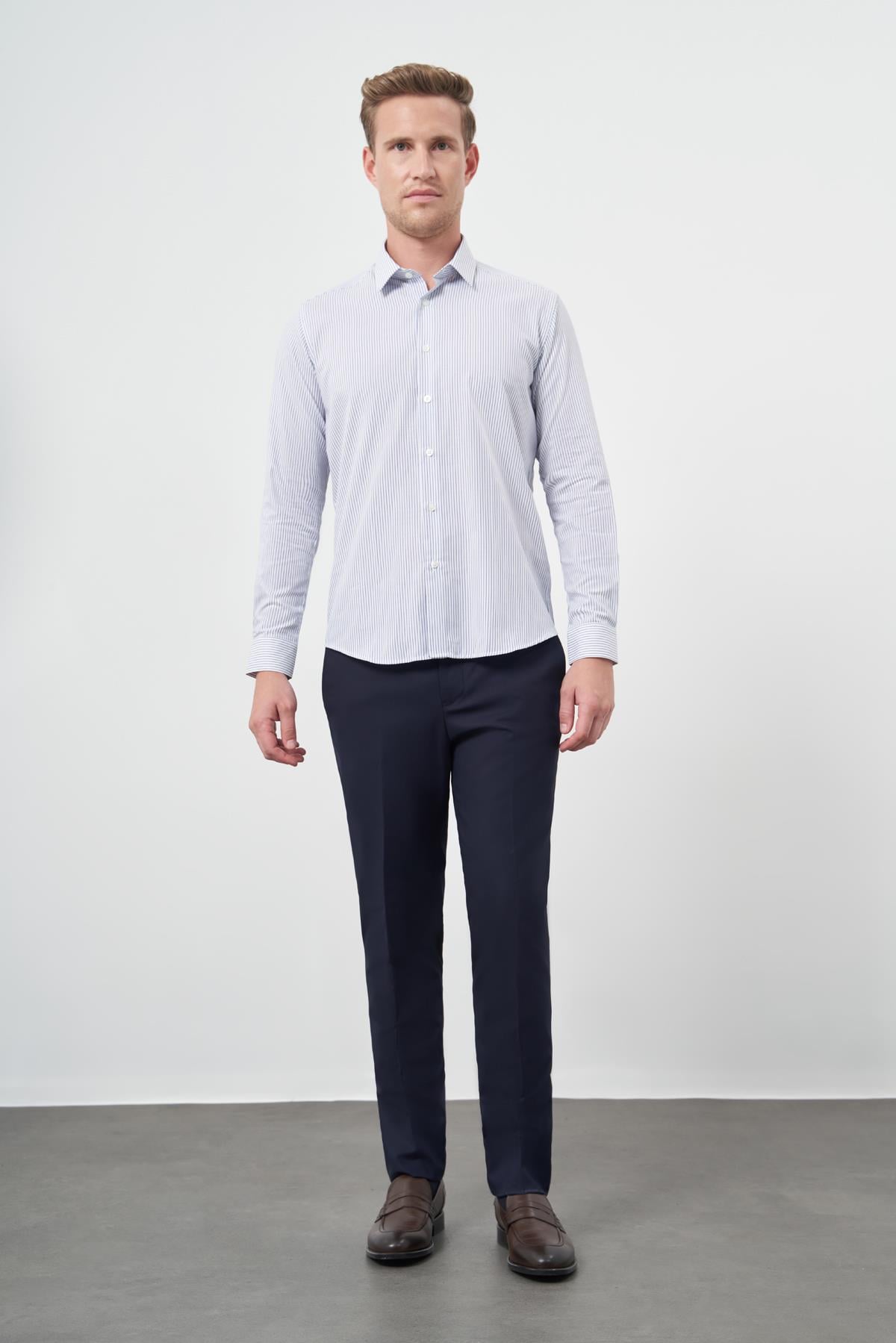 Uzun Kol Çizgili Desen Oxford Sert Yaka Cepsiz Pamuklu Classic Slim Fit Gömlek 1004245206