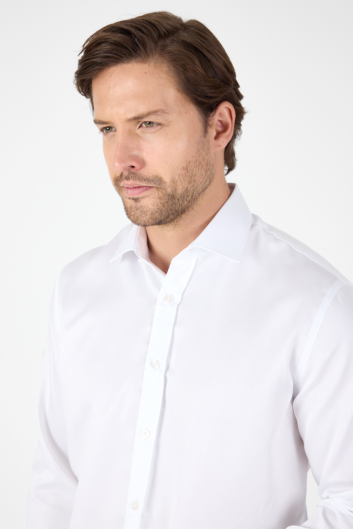 Beyaz Uzun Kol İtalyan Yaka Kolay Ütü Slim Fit %100 Pamuk Gömlek 1004250269