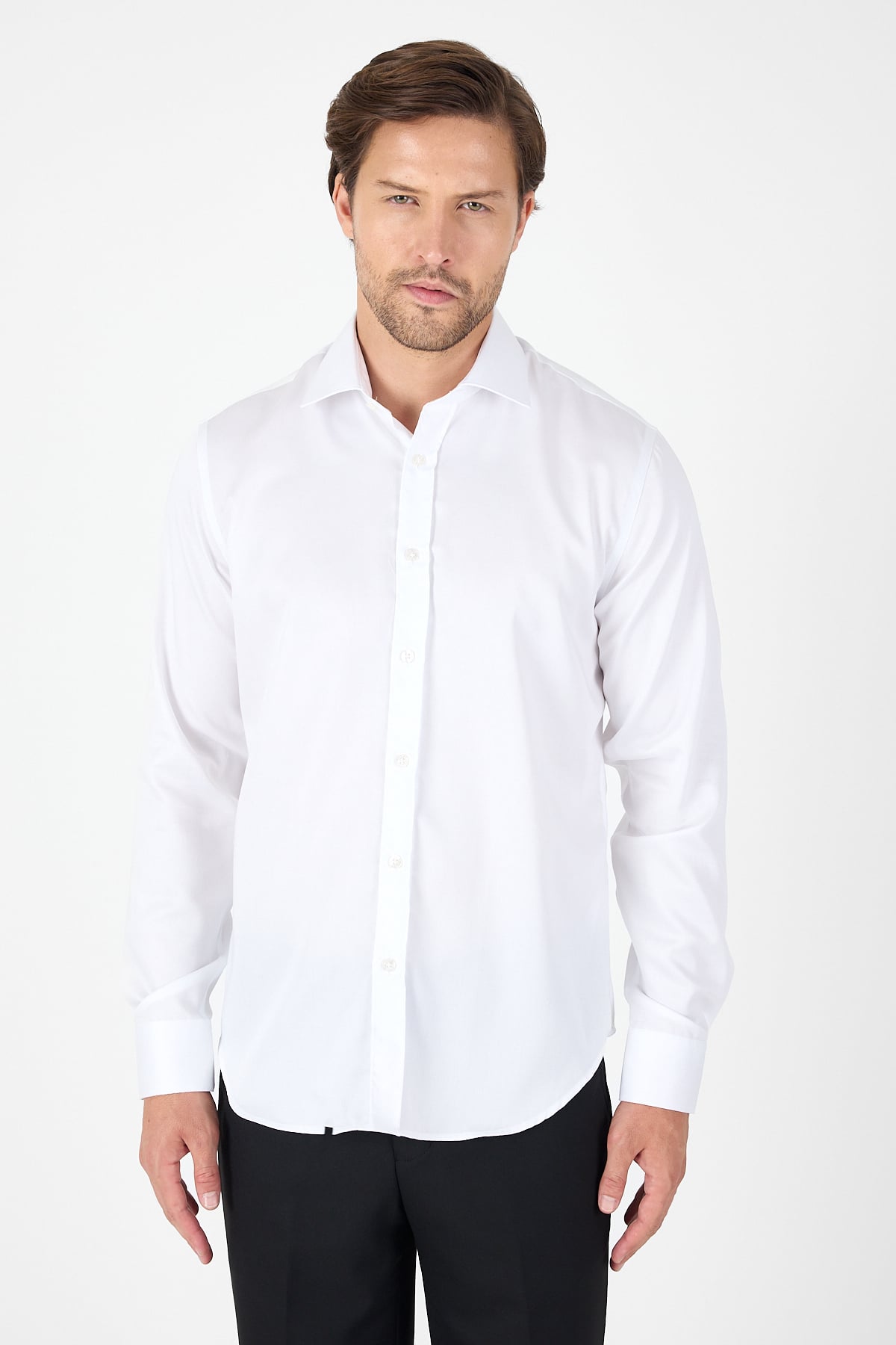 Beyaz Uzun Kol İtalyan Yaka Kolay Ütü Slim Fit %100 Pamuk Gömlek 1004250269