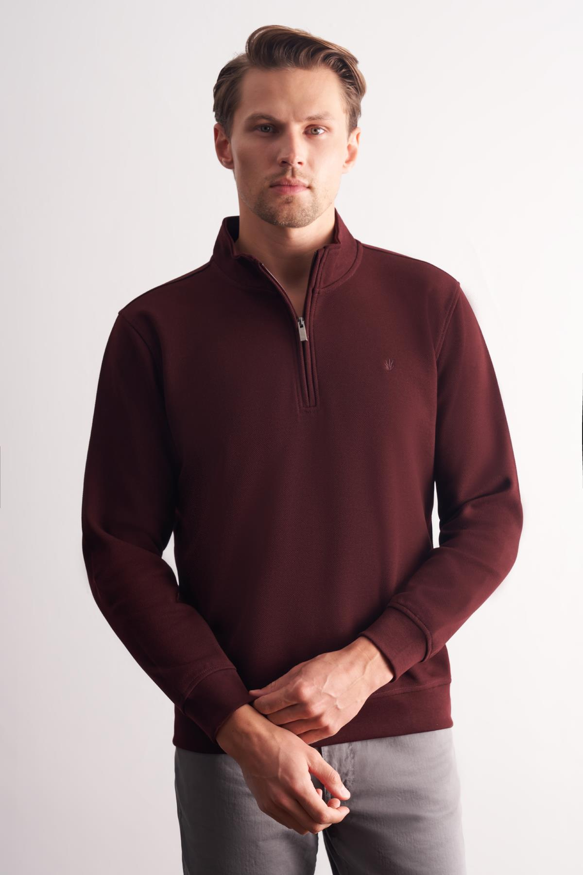 Uzun Kol Dik Yaka Düz Pamuklu Comfort Fit Sweatshirt 1013255151