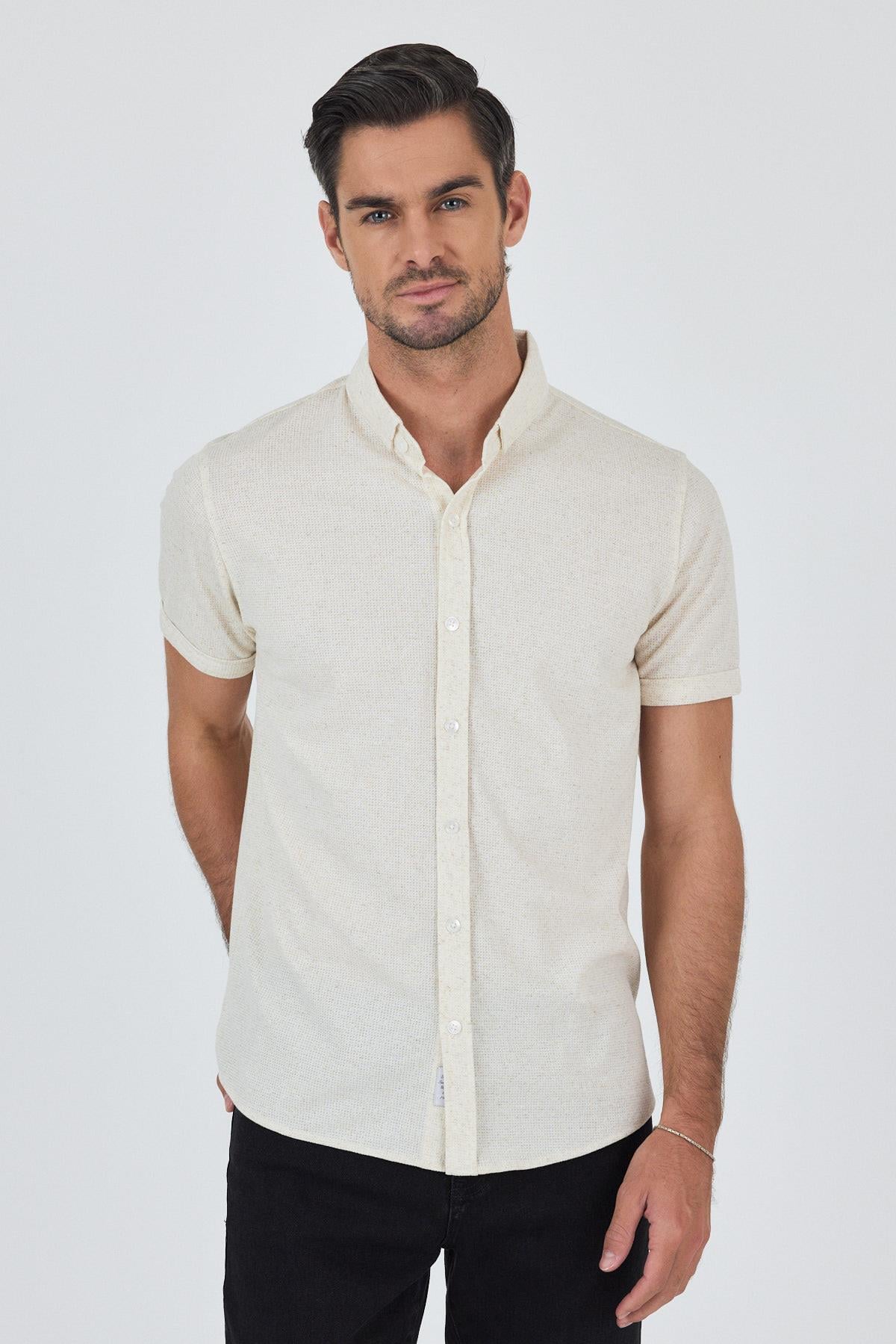 Ekru Kısa Kol Düz Örme Düğmeli Yaka Cepsiz Pamuklu Classic Slim Fit Gömlek 1004250155