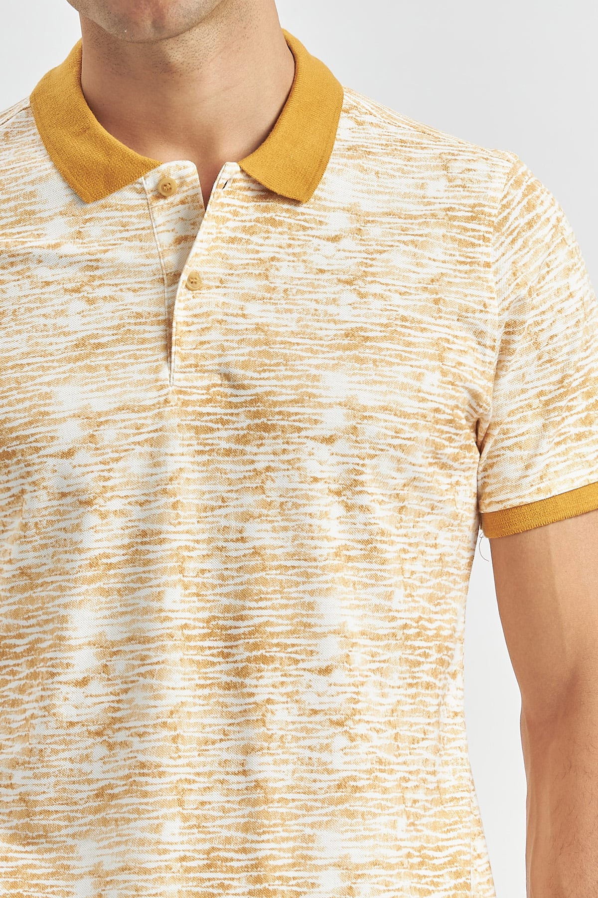 Sarı Baskılı Pike Polo Yaka Garnili %100 Pamuk Casual Slim Fit Dar Kesim Tişört 1011240157