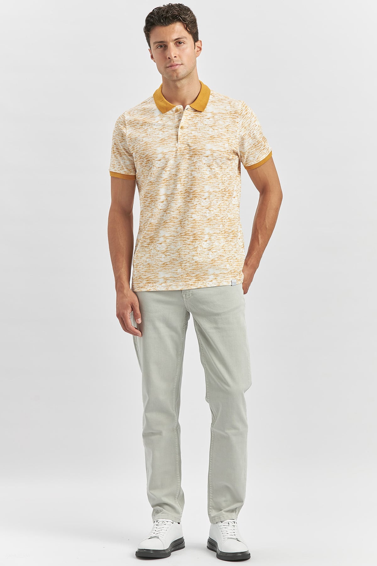 Sarı Baskılı Pike Polo Yaka Garnili %100 Pamuk Casual Slim Fit Dar Kesim Tişört 1011240157