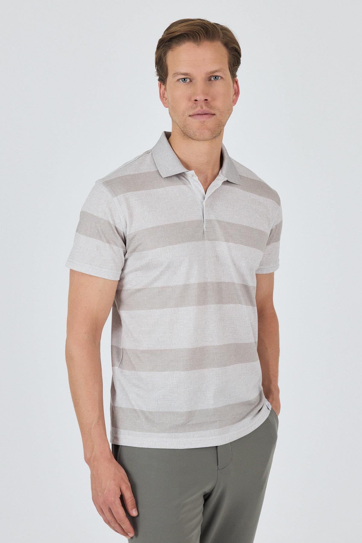Bej Kısa Kol Desenli Pike Polo Yaka Cepsiz Slim Fit Tişört 1011250128