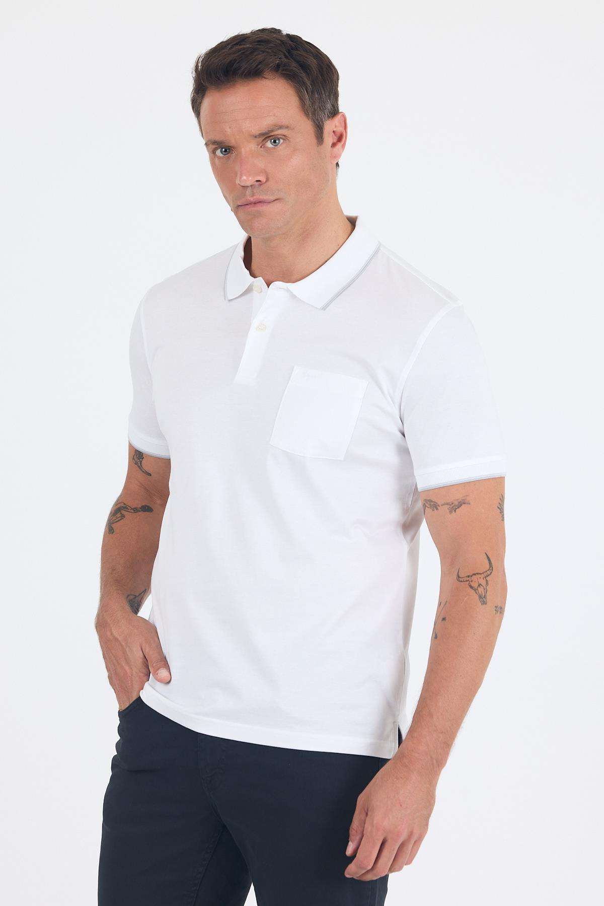 Beyaz Kol Düz Suprem Polo Yaka Cepli %100 Pamuk Comfort Fit Tişört 1011250189