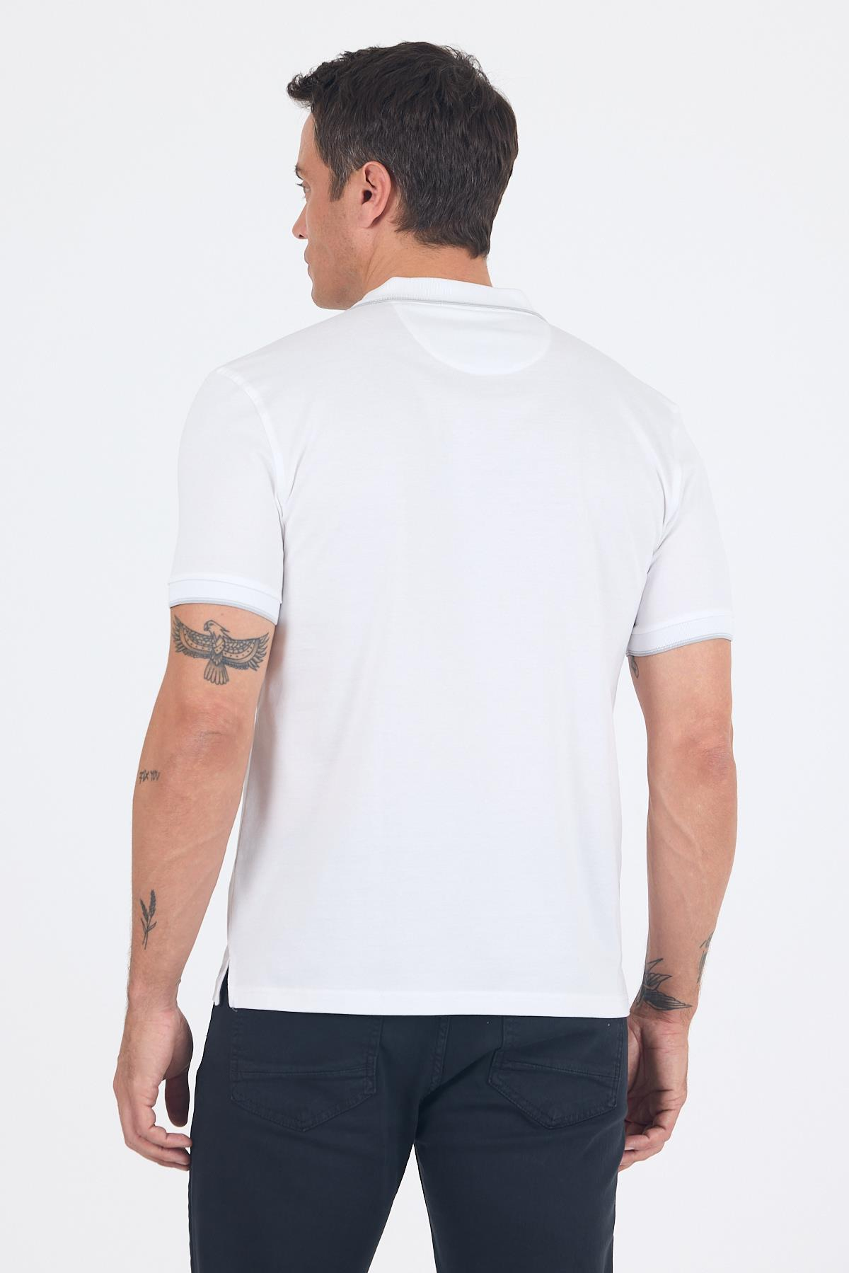 Beyaz Kol Düz Suprem Polo Yaka Cepli %100 Pamuk Comfort Fit Tişört 1011250189