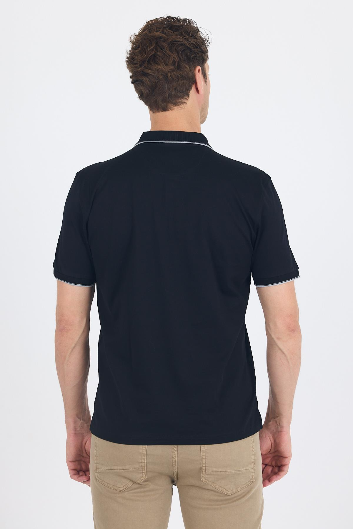 Siyah Kol Düz Suprem Polo Yaka Cepli %100 Pamuk Comfort Fit Tişört 1011250189